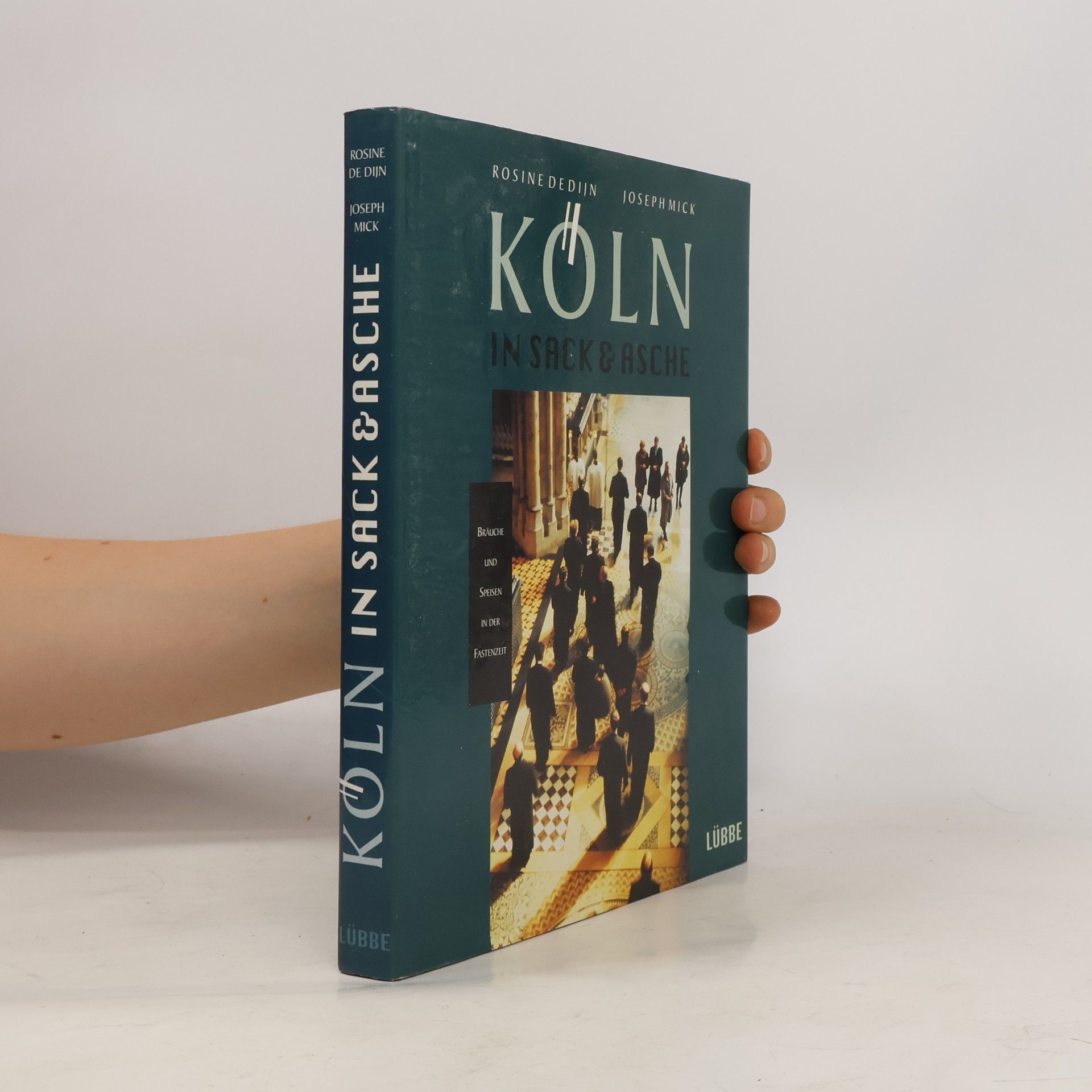 Rosine De Dijn Köln in Sack & Asche