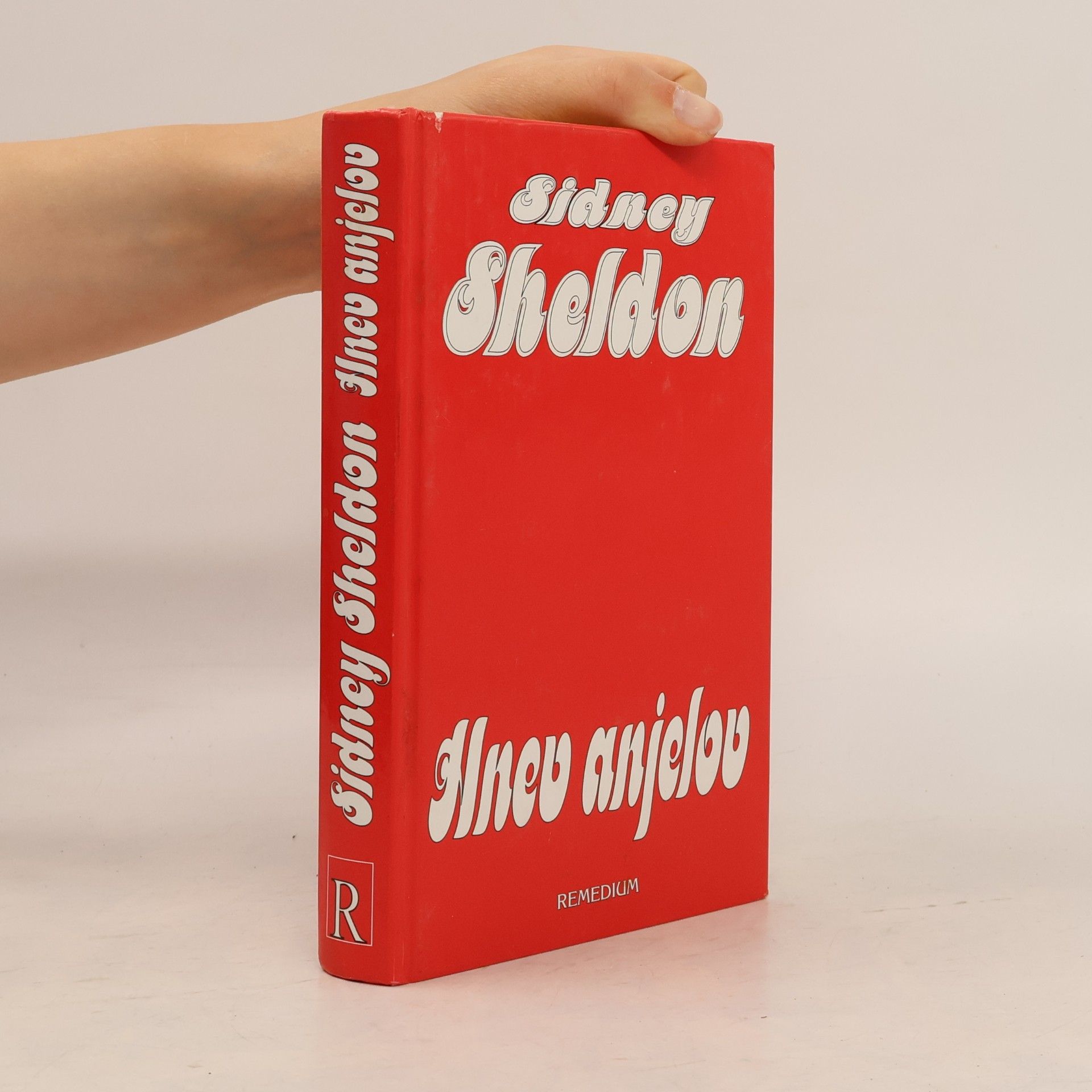 Sidney Sheldon Hnev anjelov
