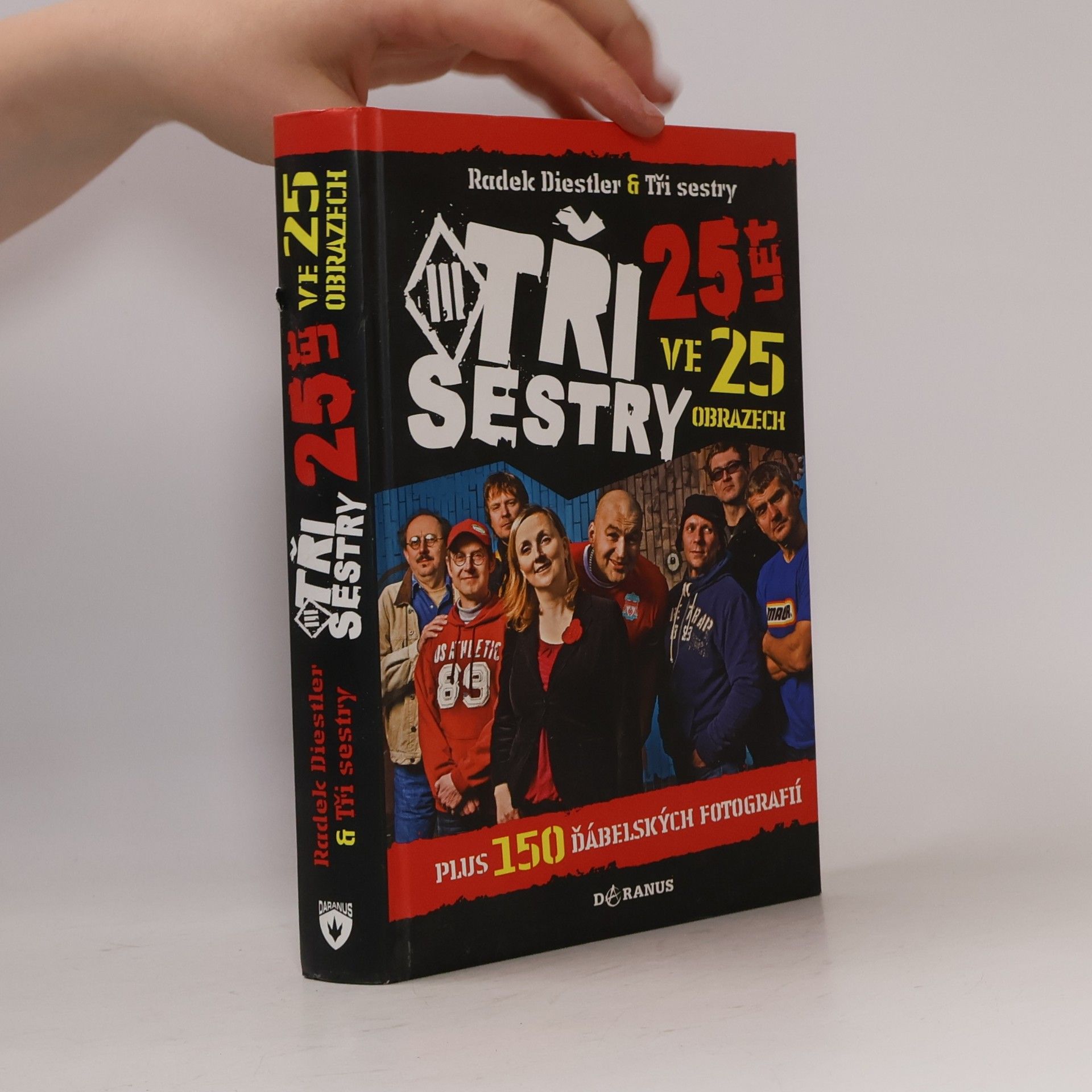 Radek Diestler Tři sestry : 25 let ve 25 obrazech