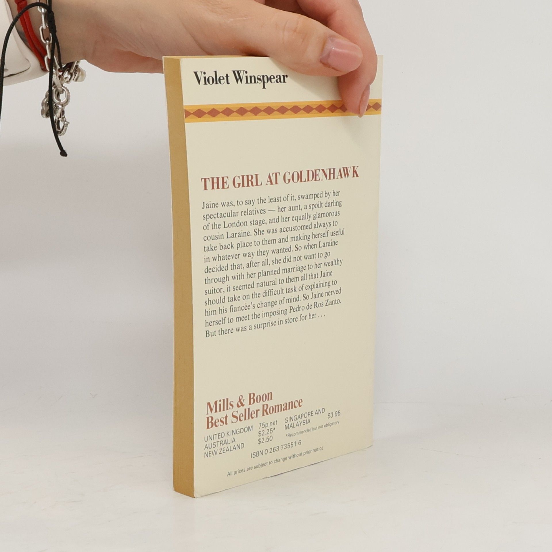 Violet Winspear Best Seller Romance: The Girl at Goldenhawk