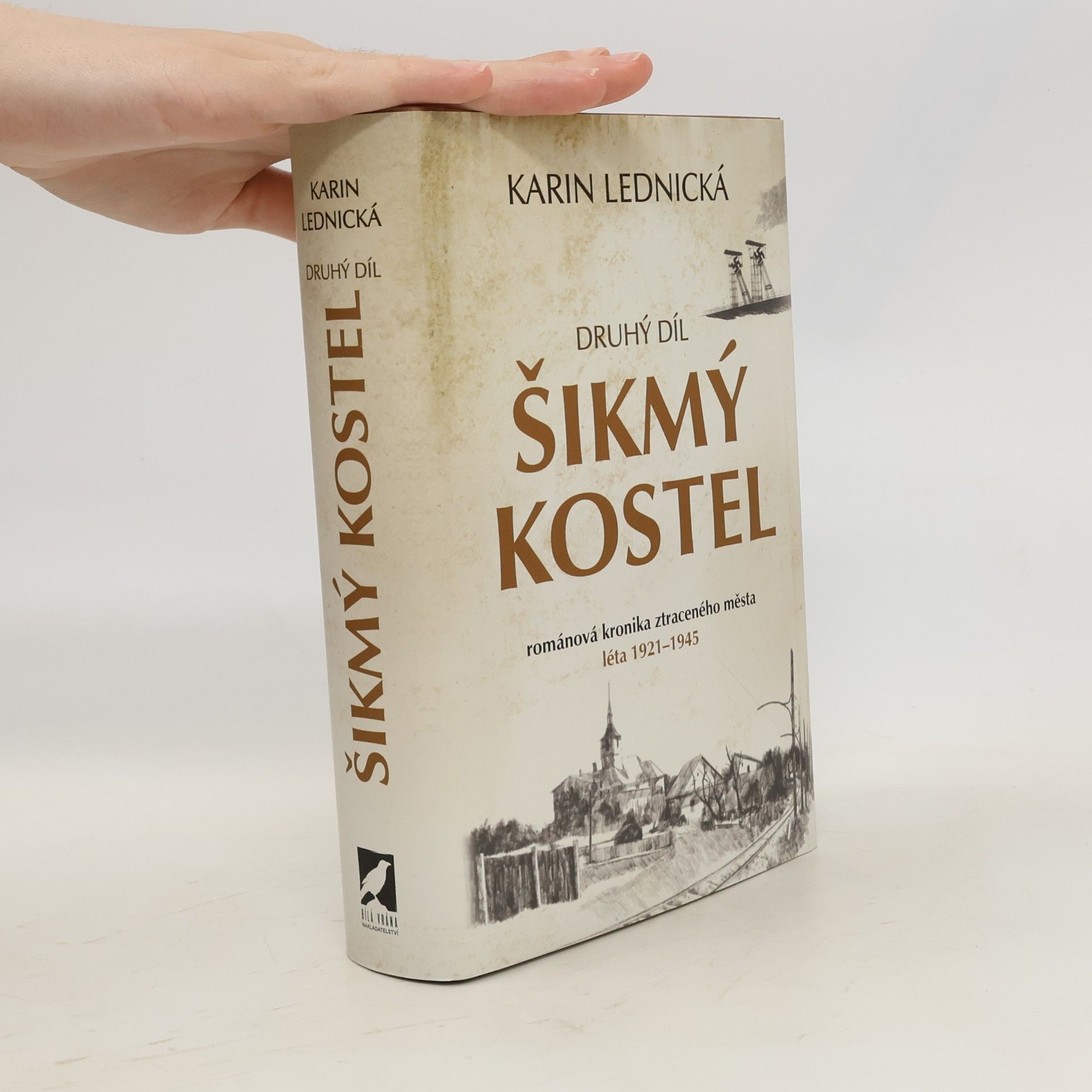 Karin Lednická Šikmý kostel 2