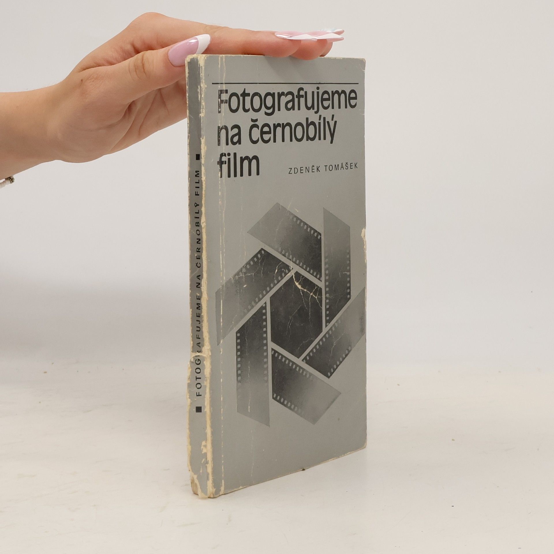 Zdeněk Tomášek Fotografujeme na černobílý film