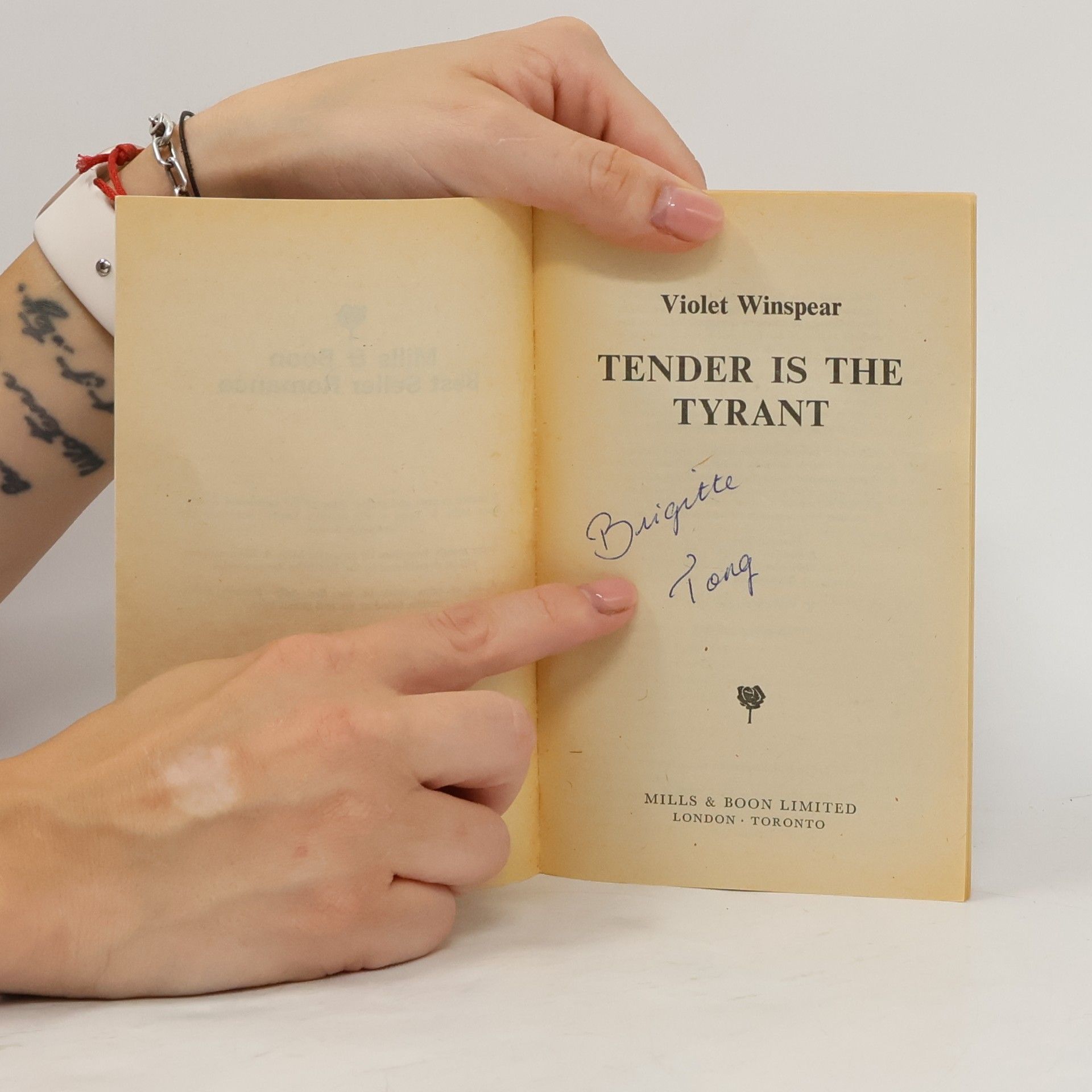 Violet Winspear Bestseller Romance: Tender Is the Tyrant