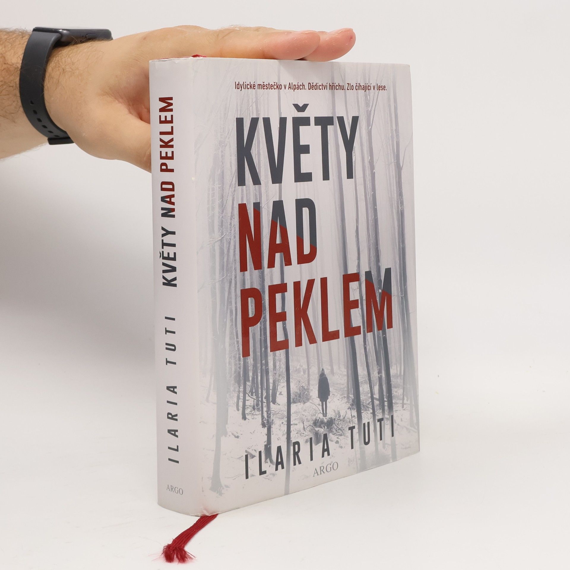 Ilaria Tuti Květy nad peklem
