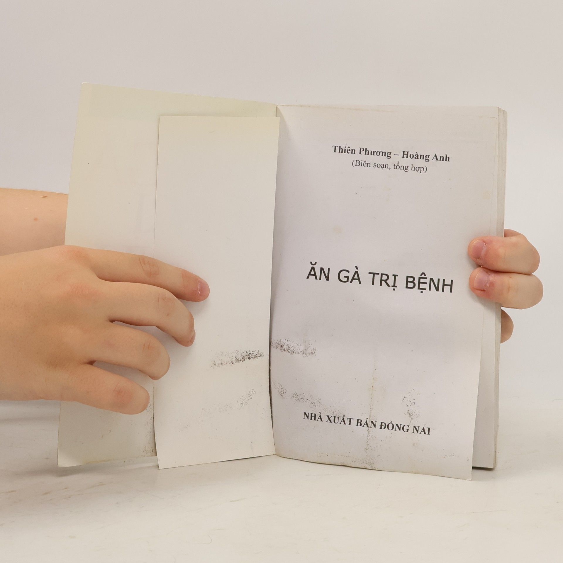 Thien Phuong Ăn gà trị bệnh