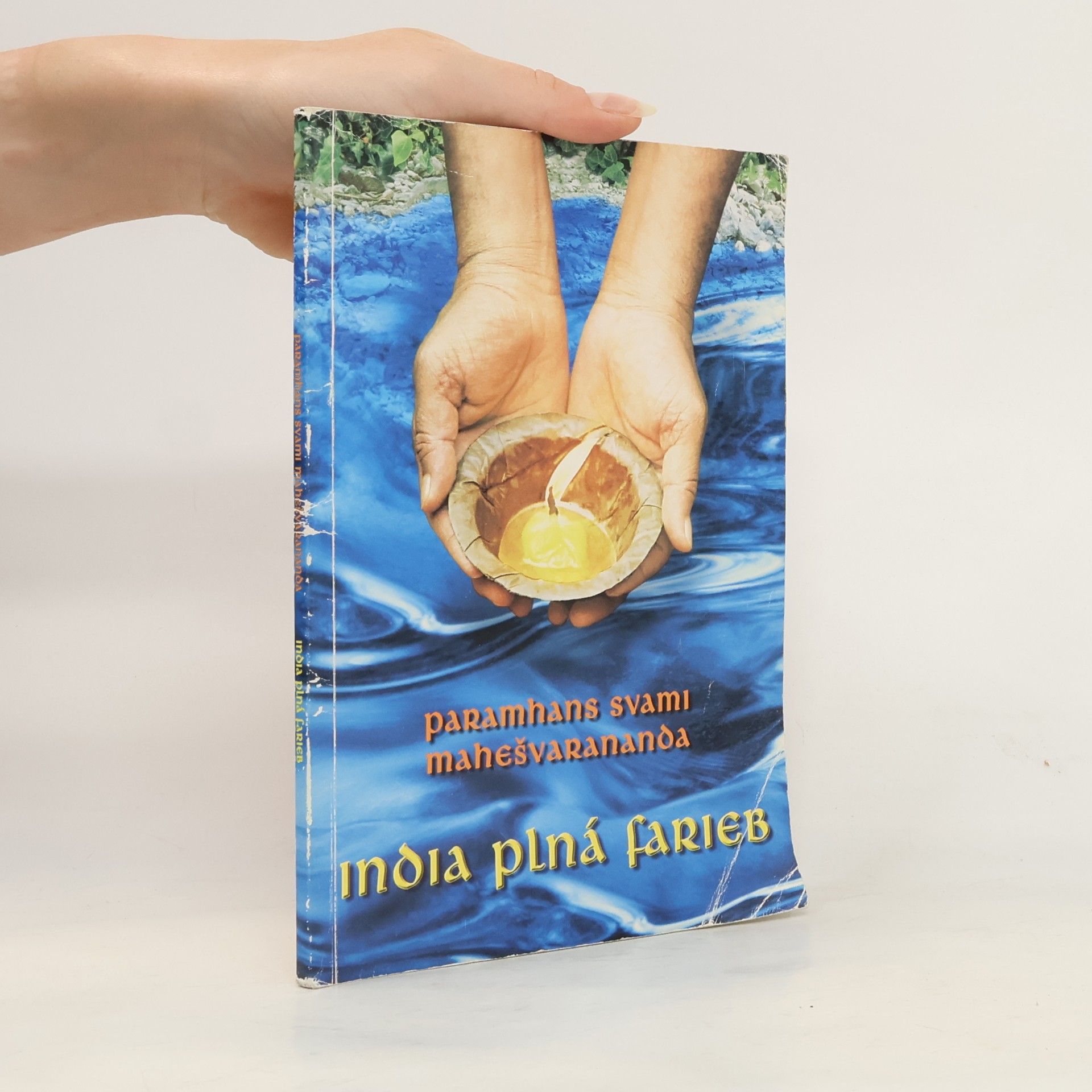 Swami Maheshwarananda India plná farieb
