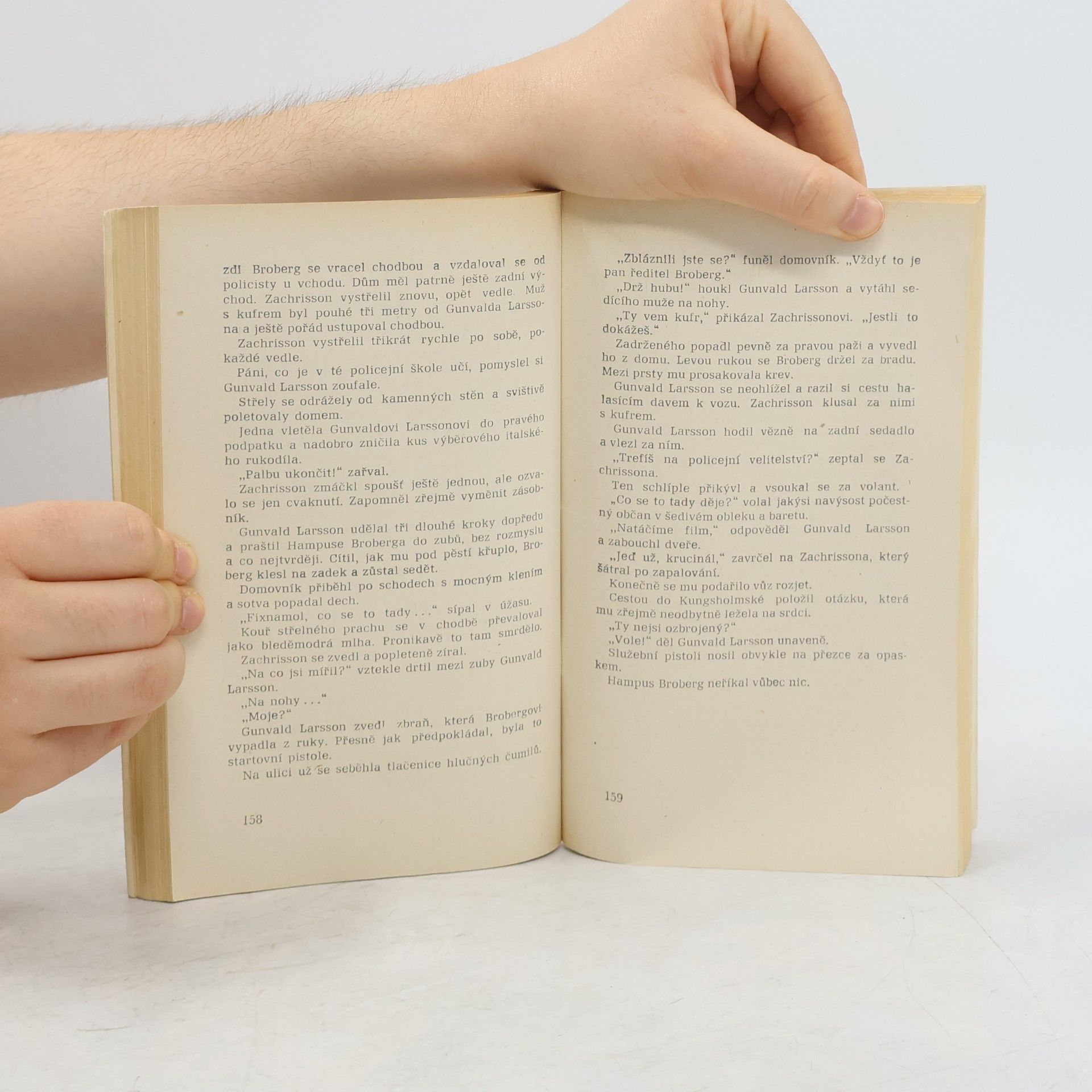 Per Wahlöö Policie pomo pije