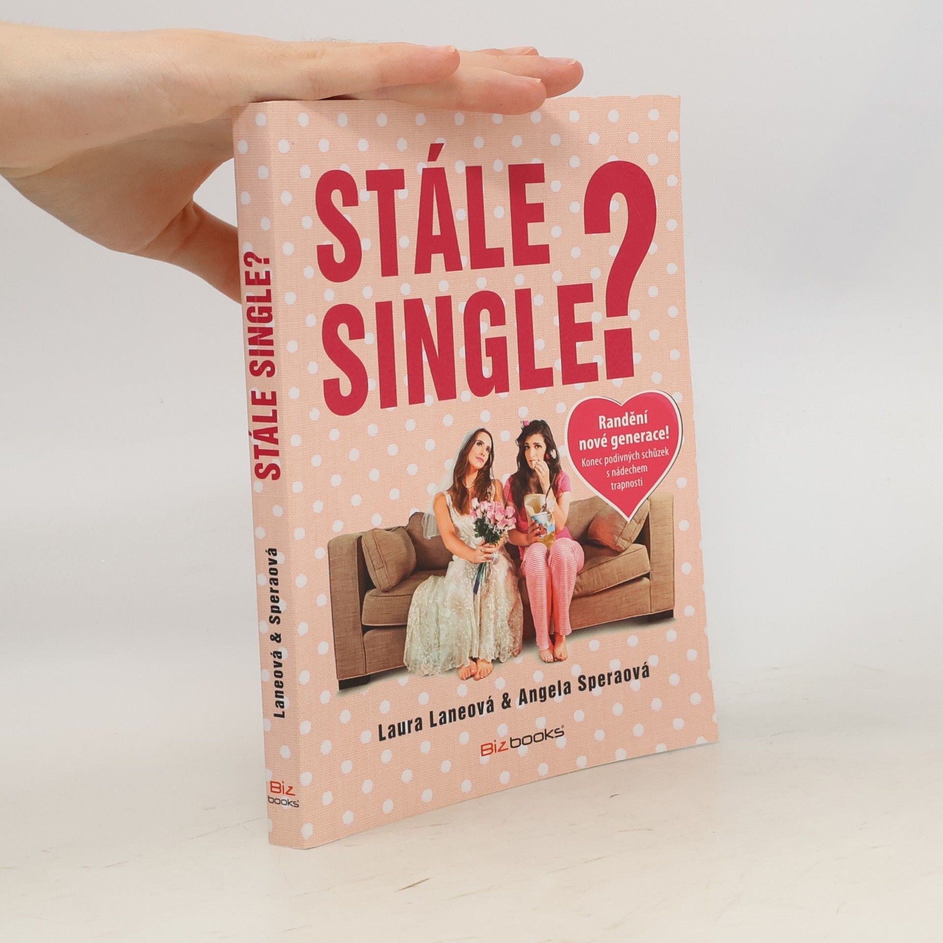 Angela Spera Stále single?