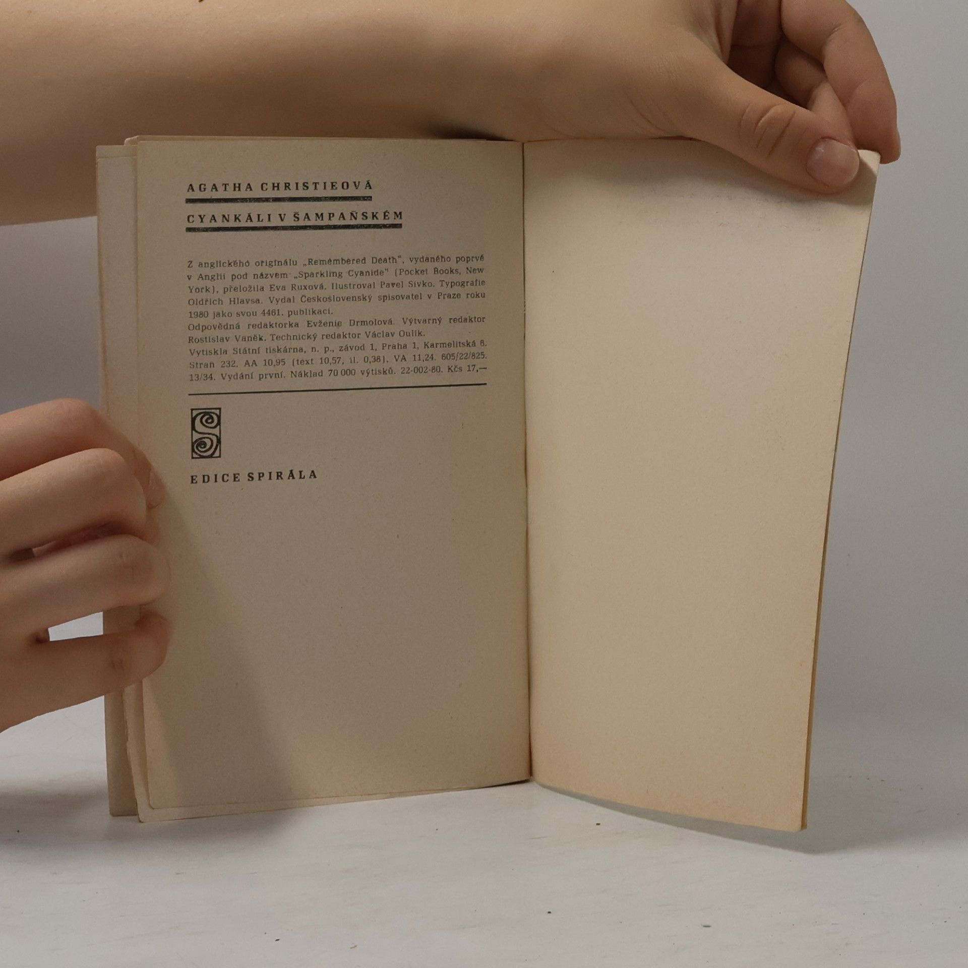 Agatha Christie Cyankáli v šampaňském