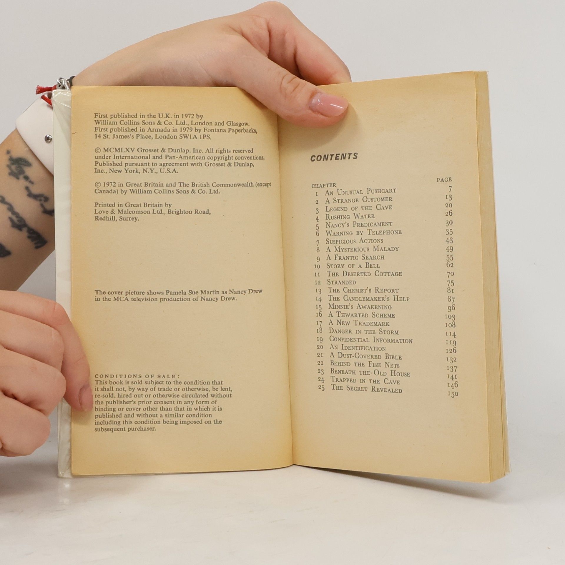 Carolyn Keene Nancy Drew Mystery - 19: The Mystery of the Tolling Bell