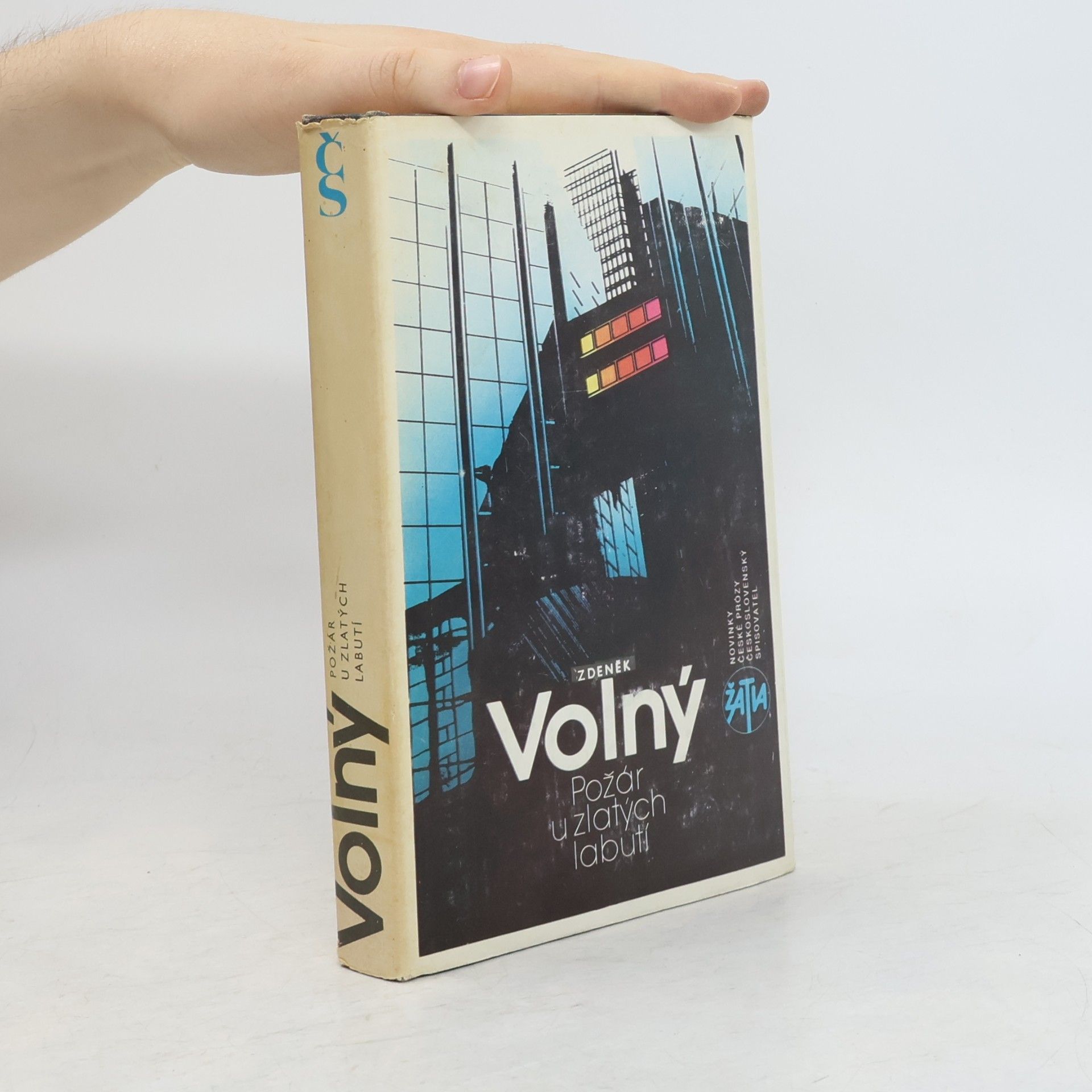 Zdeněk Volný Požár u zlatých labutí