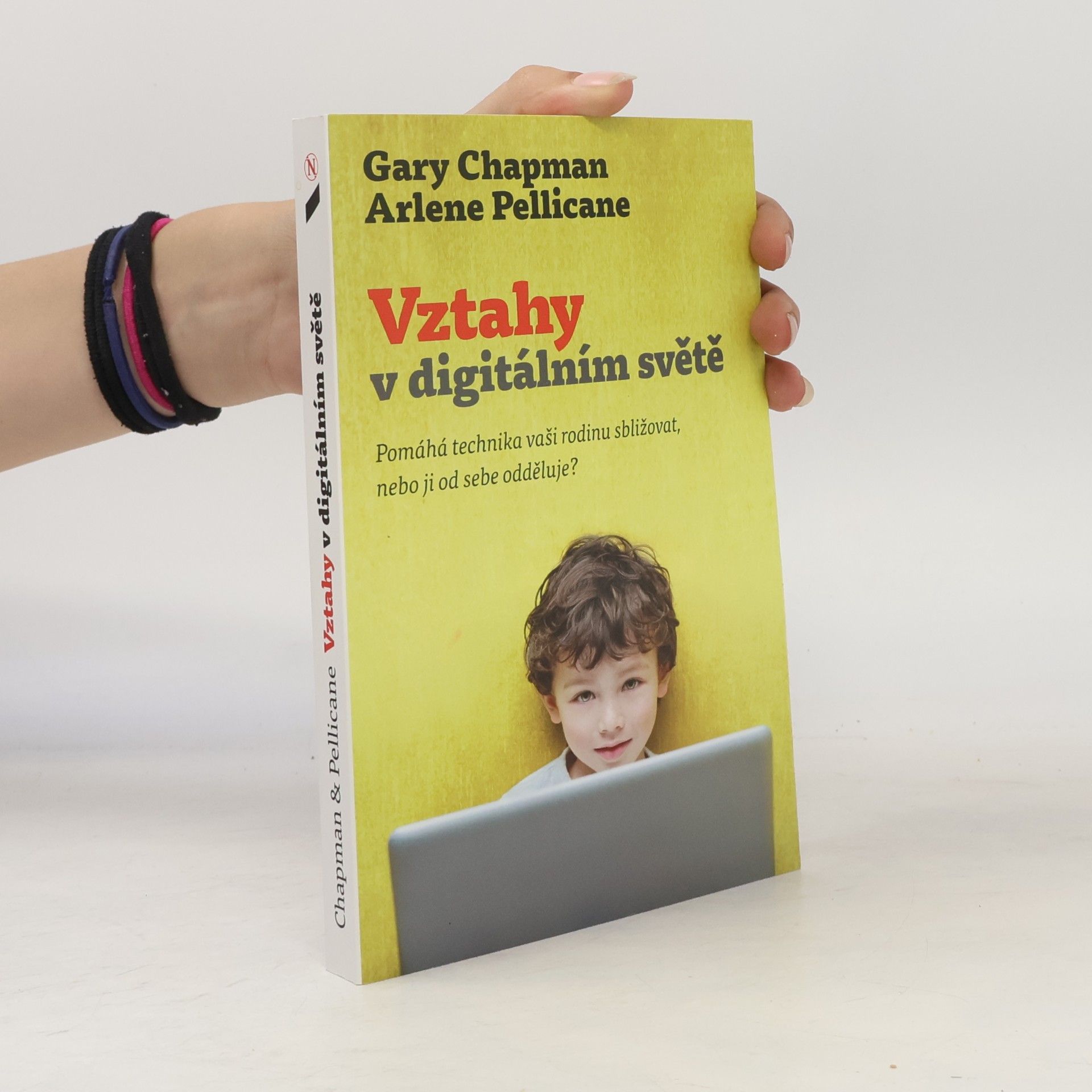 Arlene Pellicane Vztahy v digitálním světě