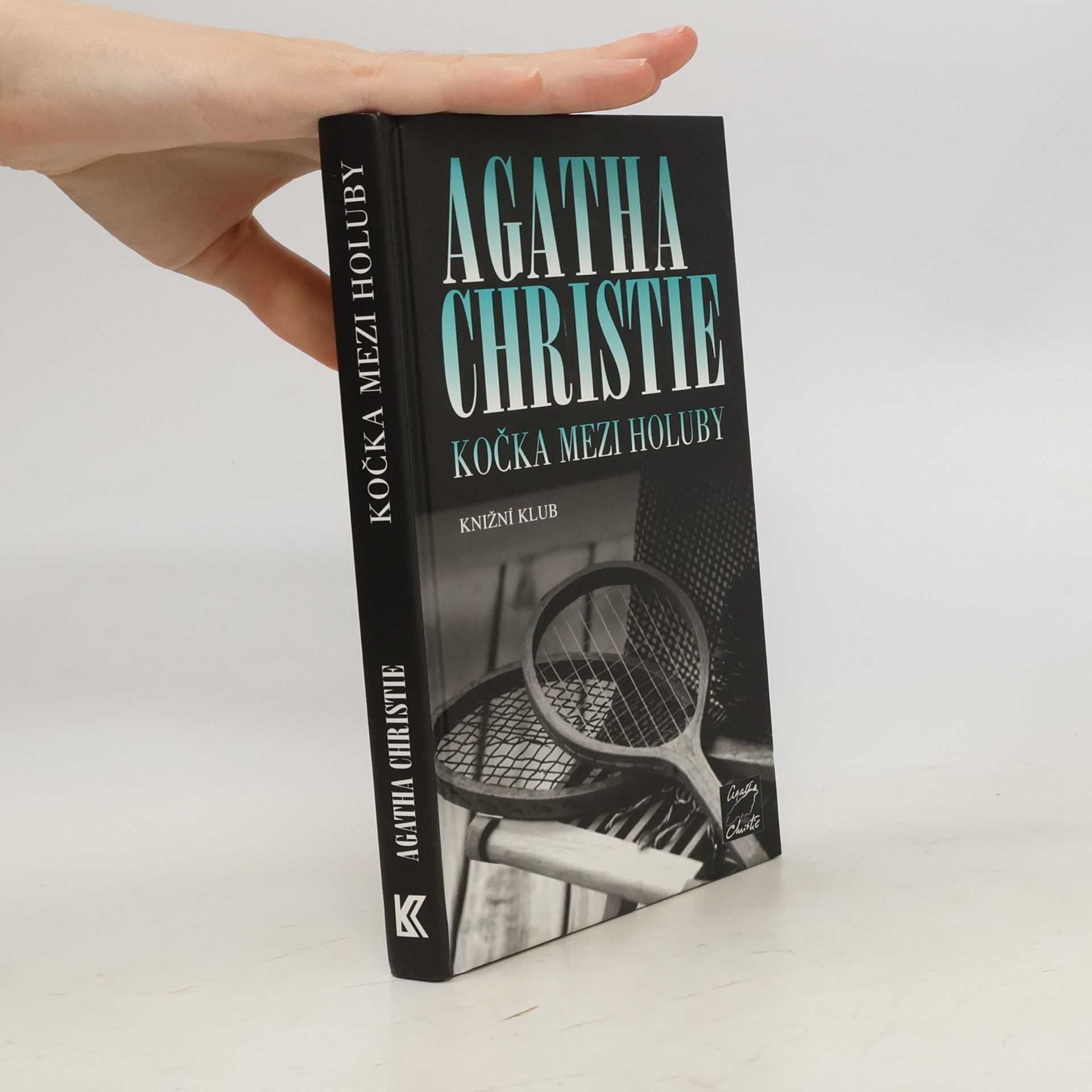 Agatha Christie Kočka mezi holuby