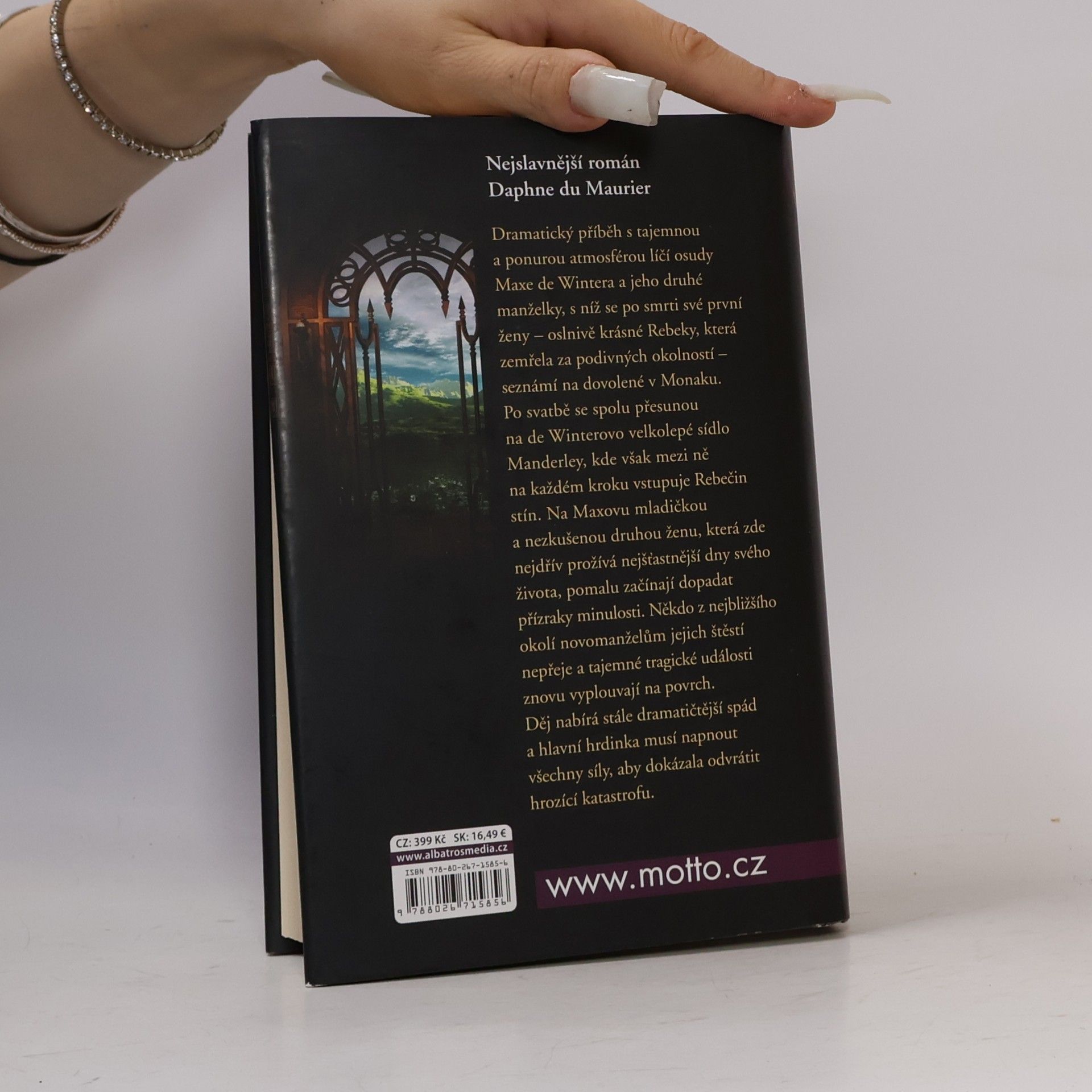 Daphne du Maurier Mrtvá a živá