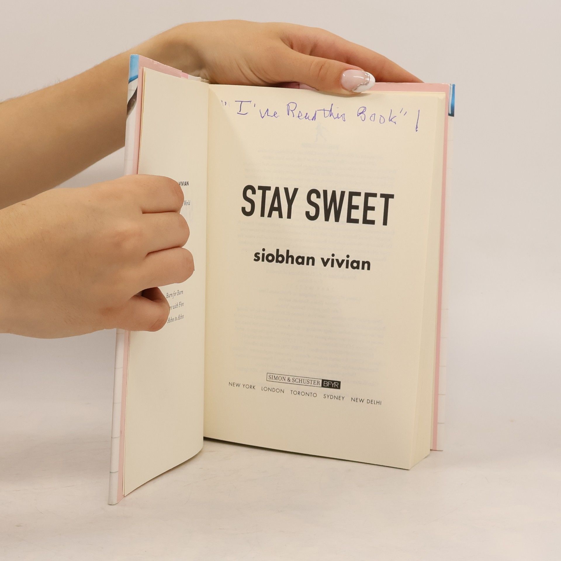 Siobhan Vivianová Stay Sweet