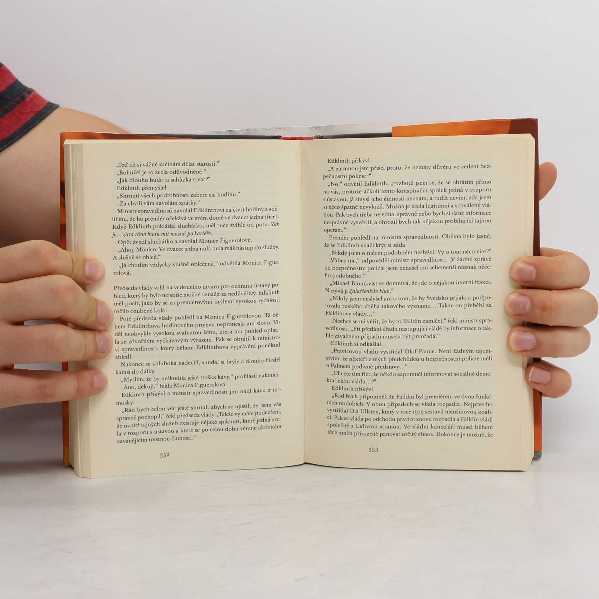 Stieg Larsson Dívka, která kopla do vosího hnízda