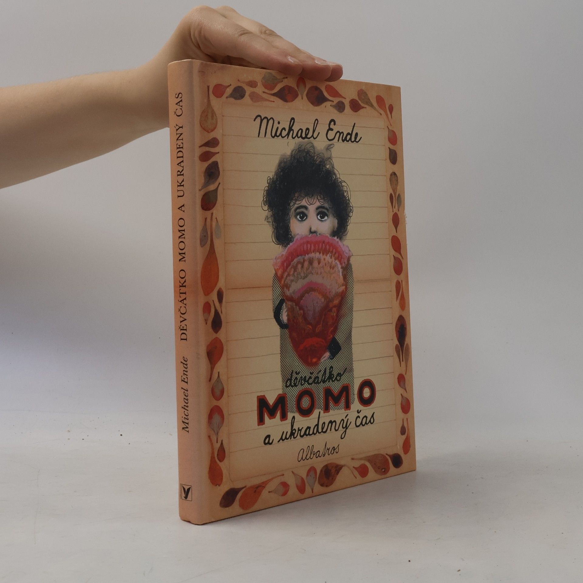 Michael Ende Děvčátko Momo a ukradený čas