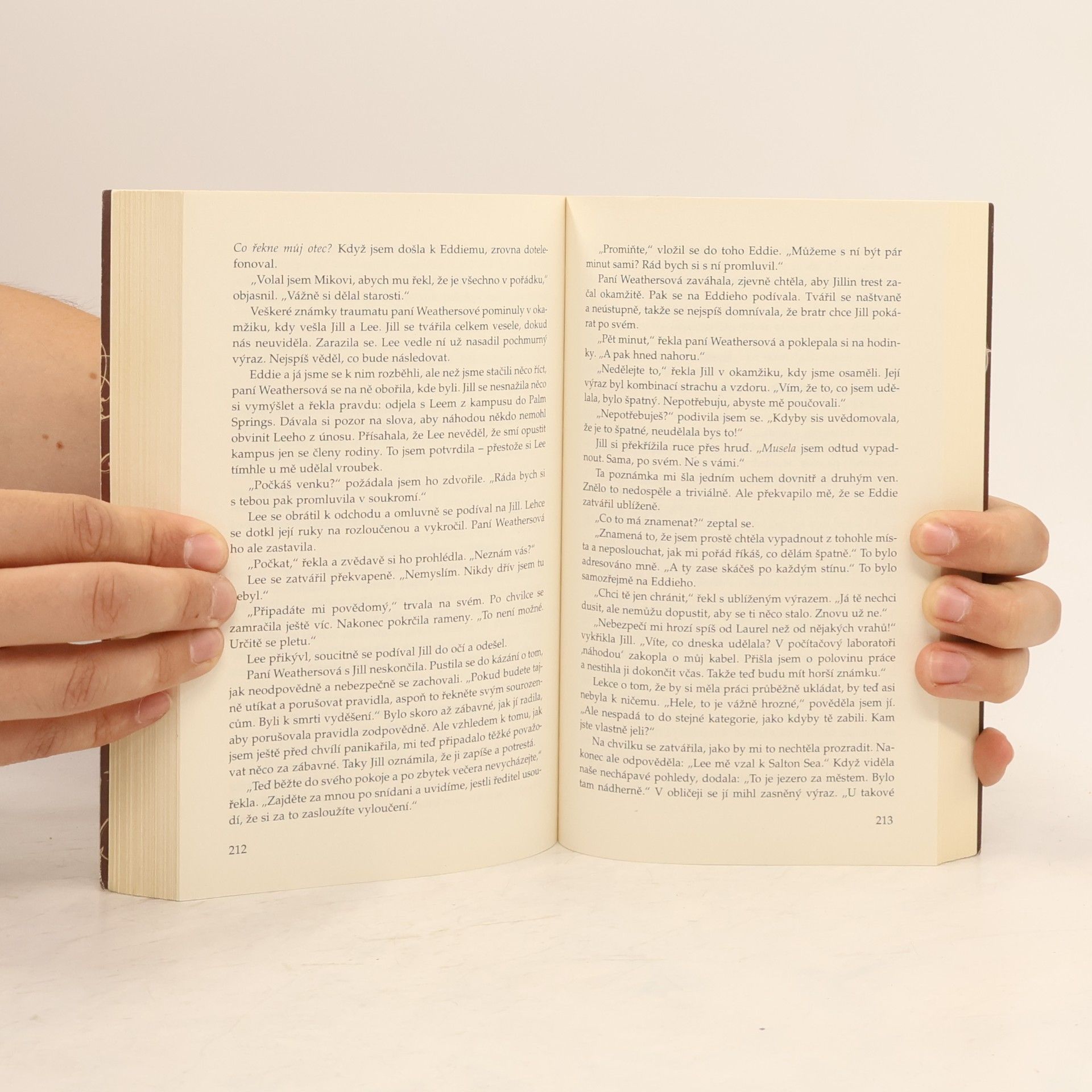 Richelle Mead Pokrevní pouta. 1. díl