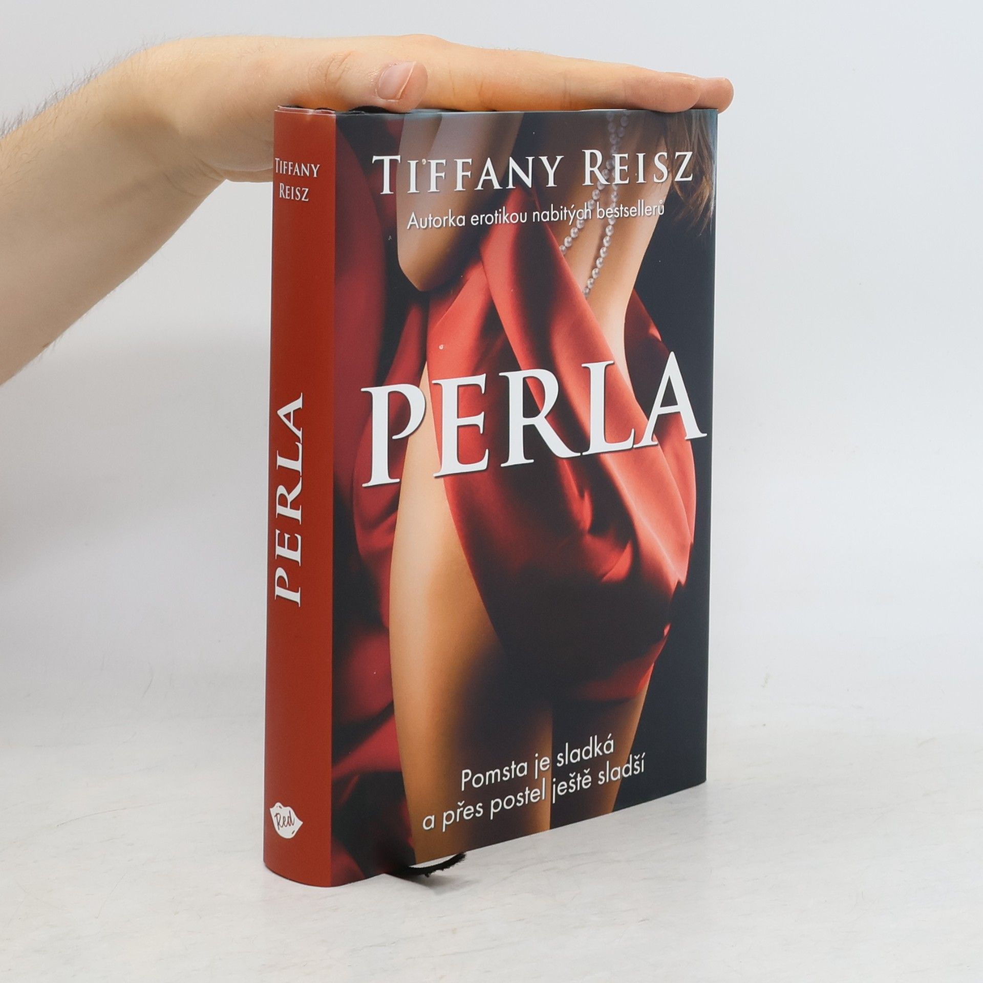 Tiffany Reisz Perla
