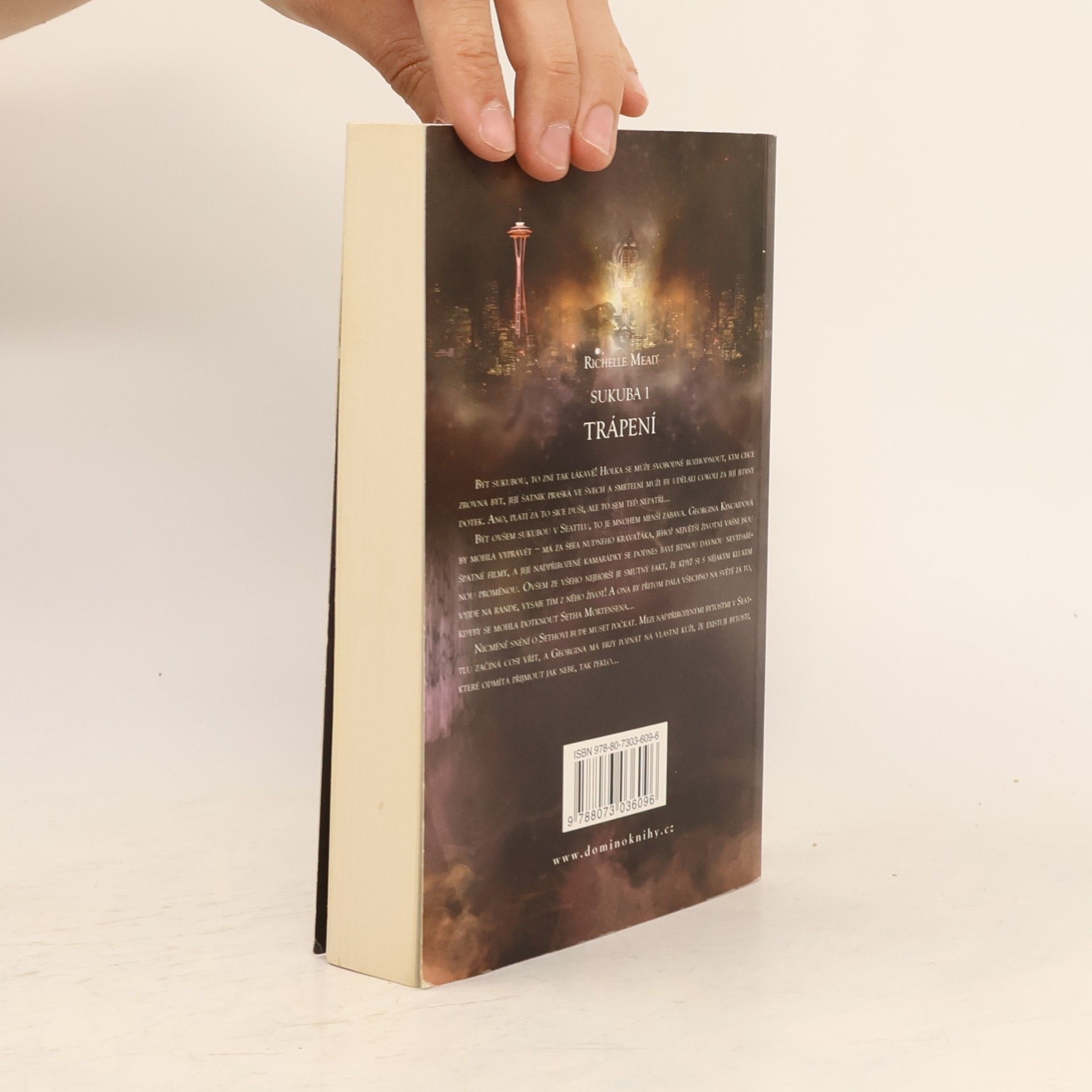 Richelle Mead Trápení. Sukuba. 1. díl