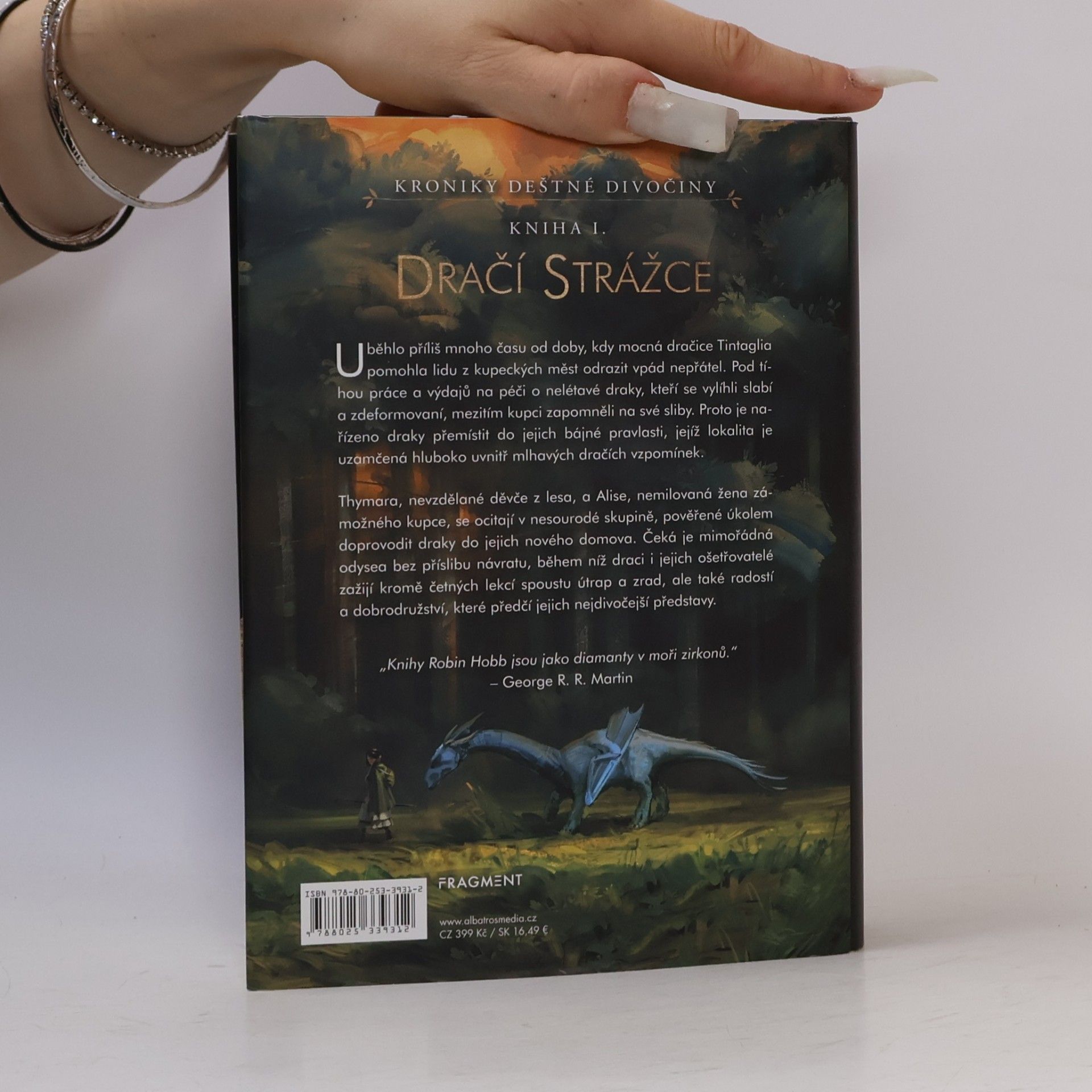 Robin Hobb Kroniky Deštné divočiny. Dračí strážce