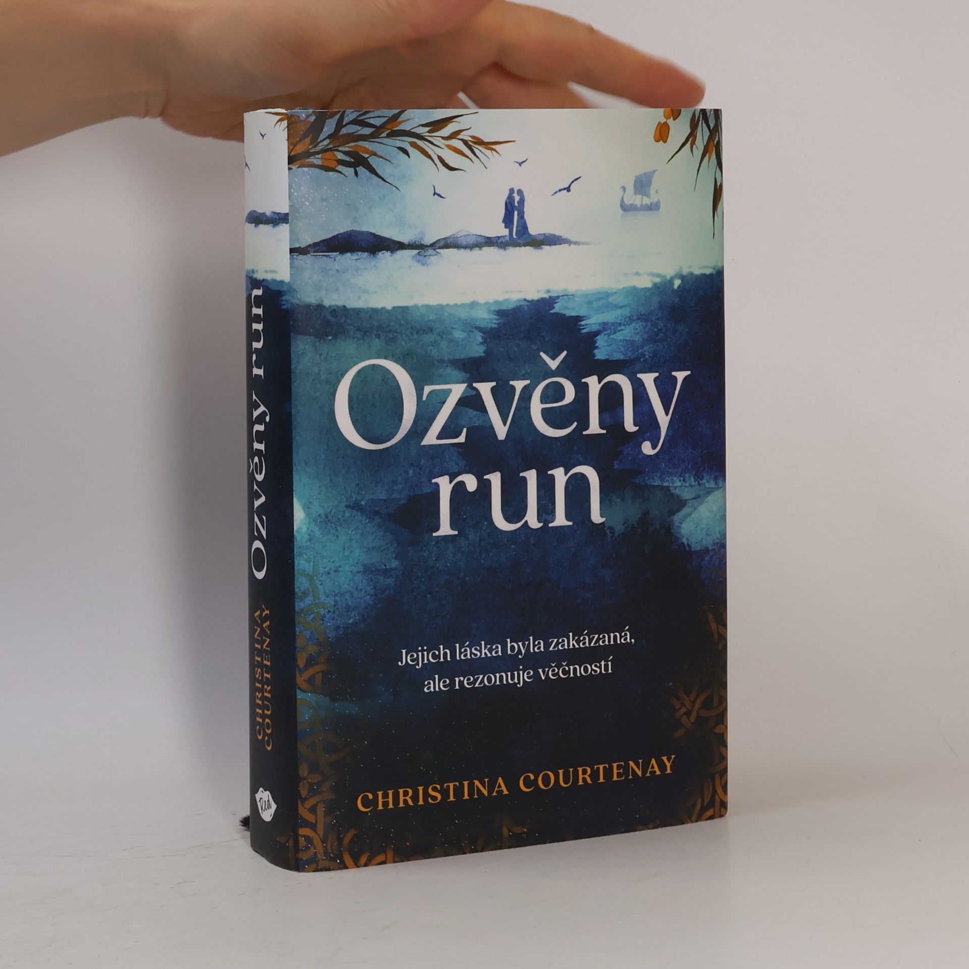 Christina Courtenay Ozvěny run