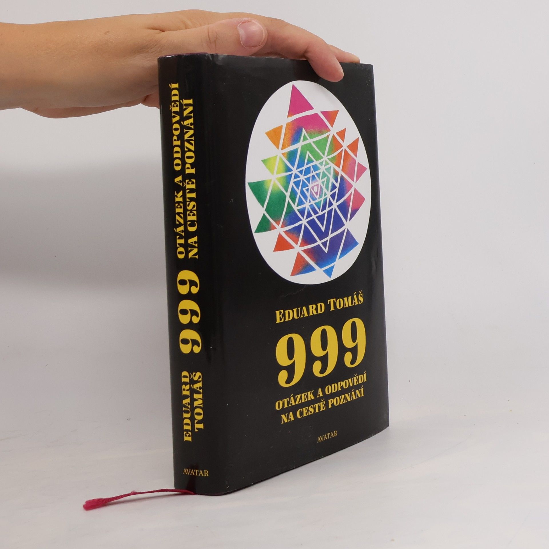 Eduard Tomáš 999 otázek a odpovědí na cestě poznání
