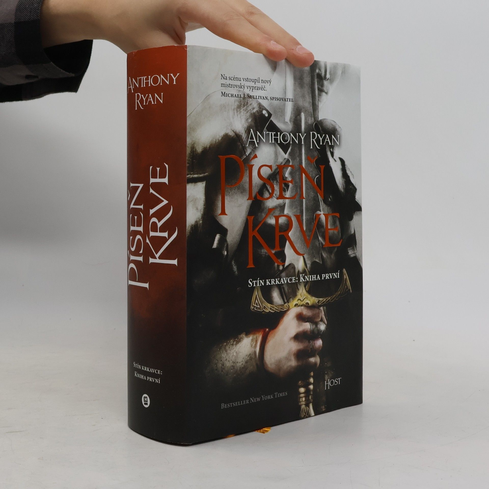 Anthony Ryan Píseň krve: stín krkavce. Kniha první