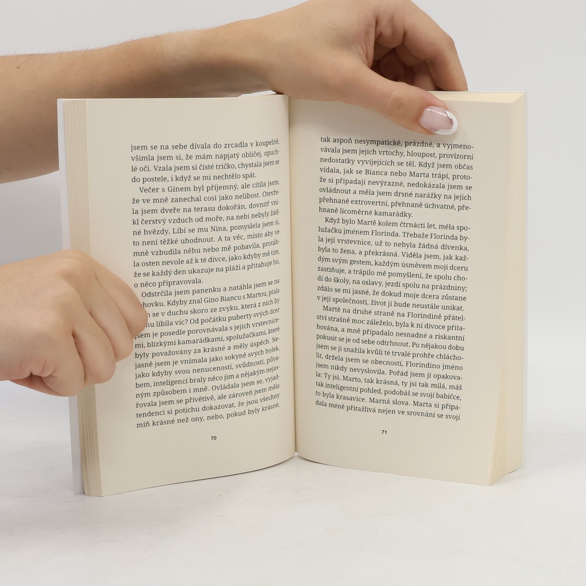 Elena Ferrante Temná dcera