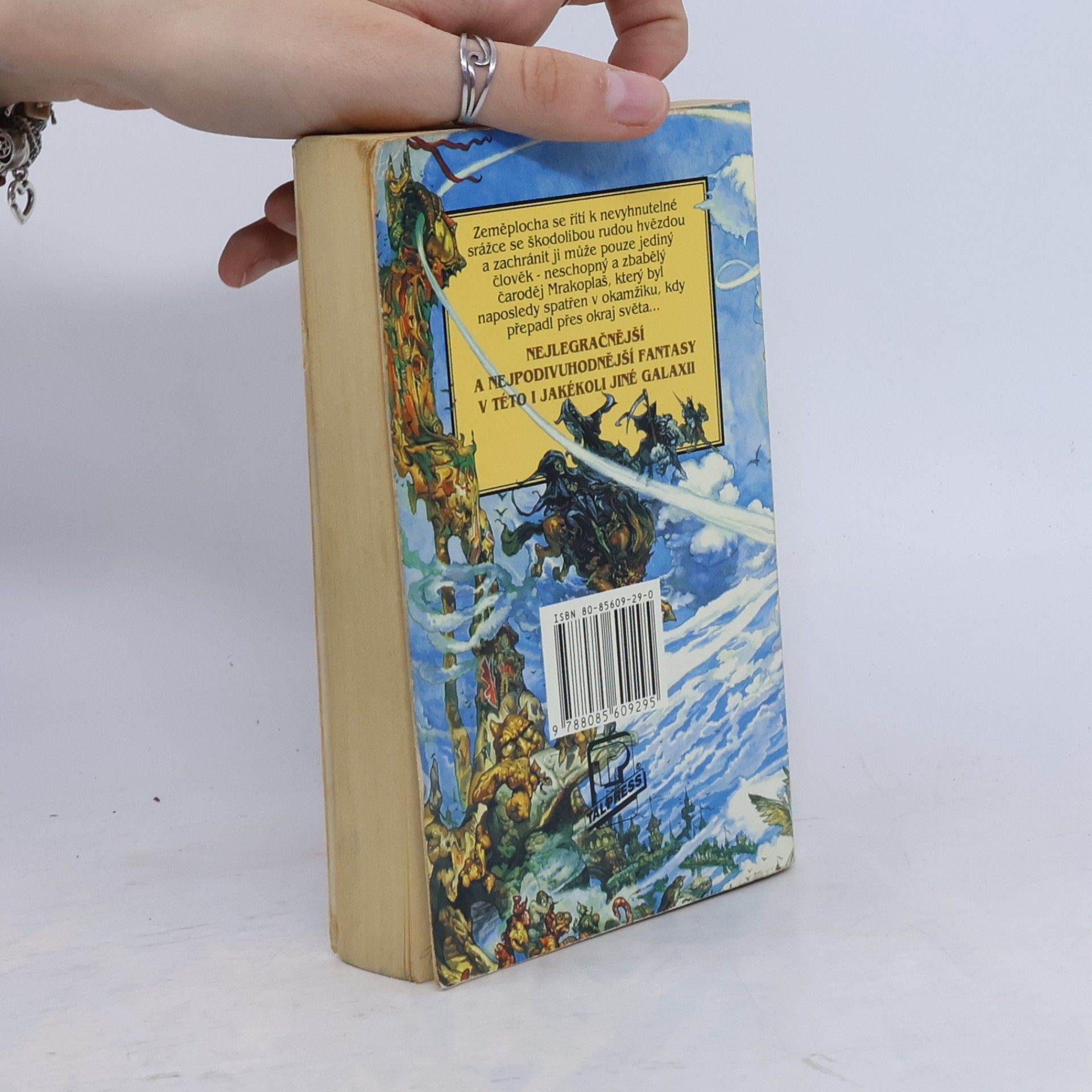 Terry Pratchett Lehké fantastično