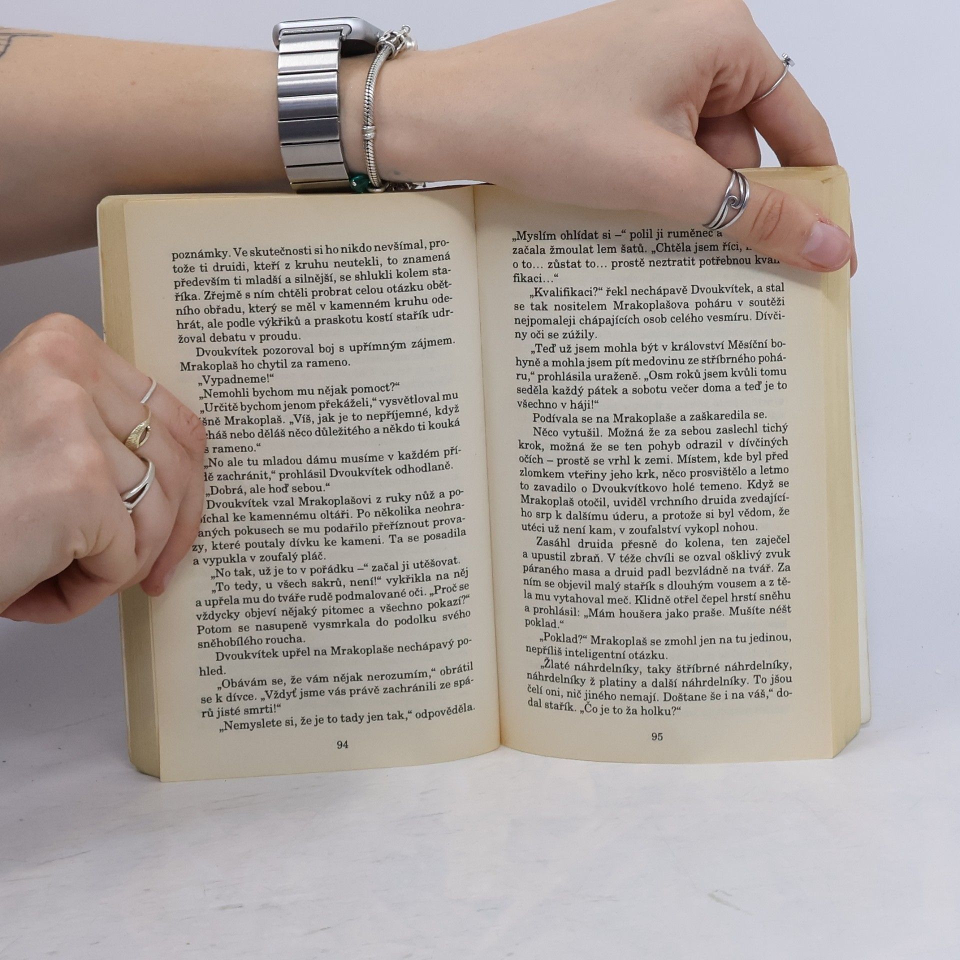 Terry Pratchett Lehké fantastično