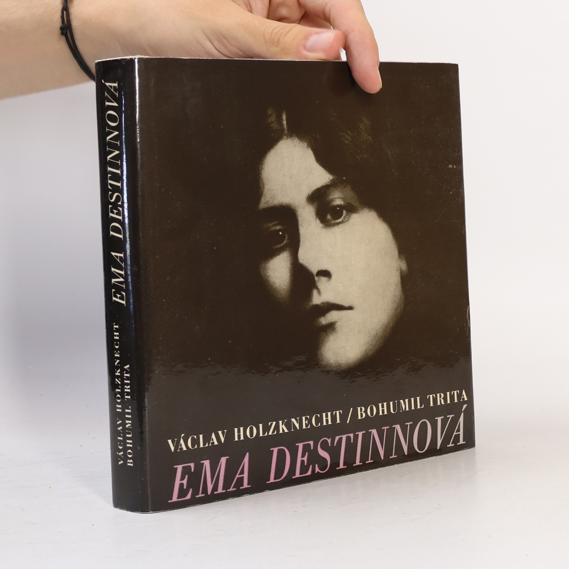 Ema Destinnová