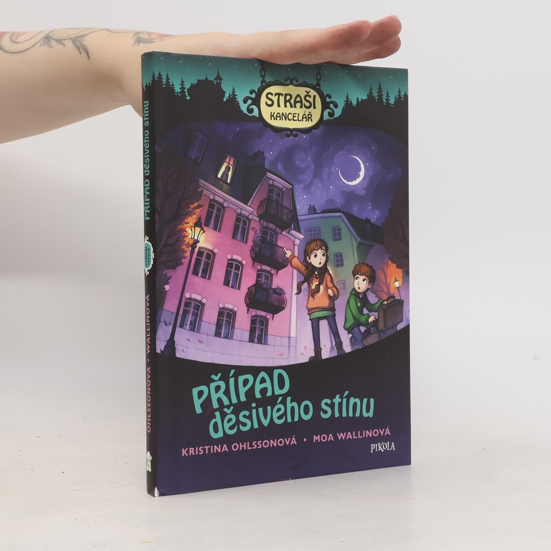 Moa Wallin Strašikancelář. Případ děsivého stínu