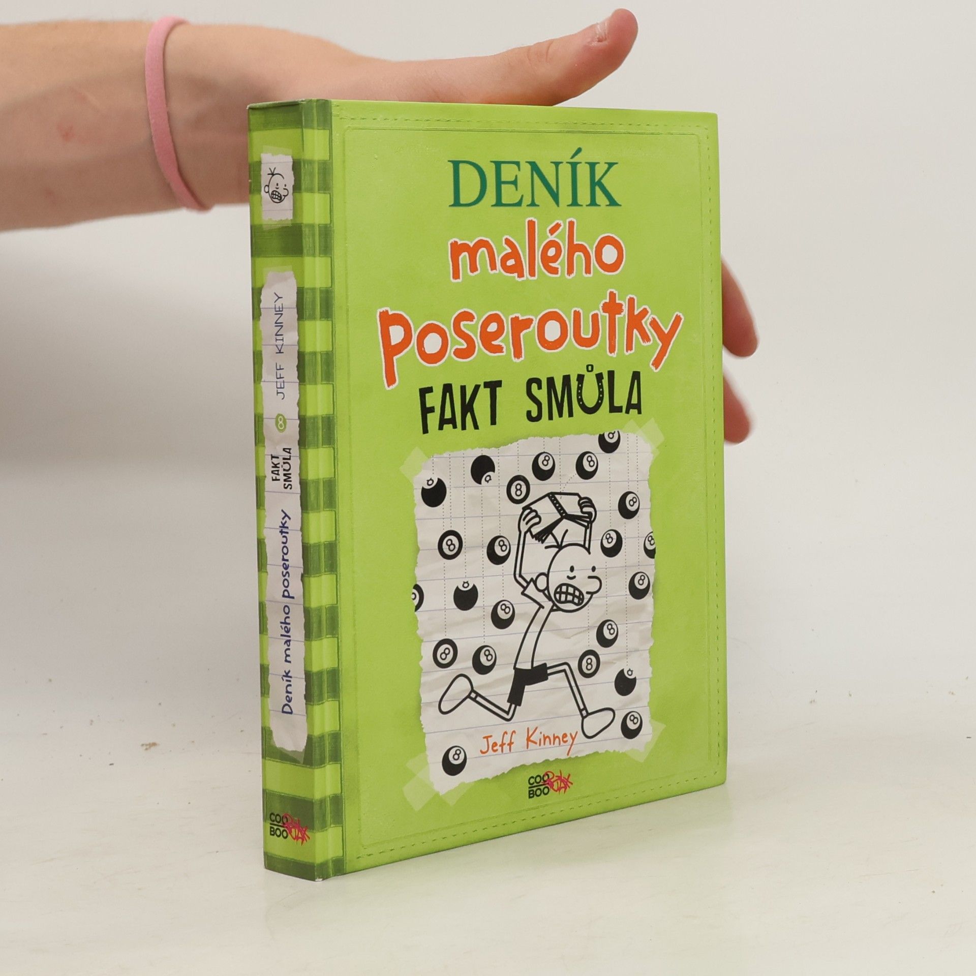 Jeff Kinney Deník malého poseroutky 8. Fakt smůla
