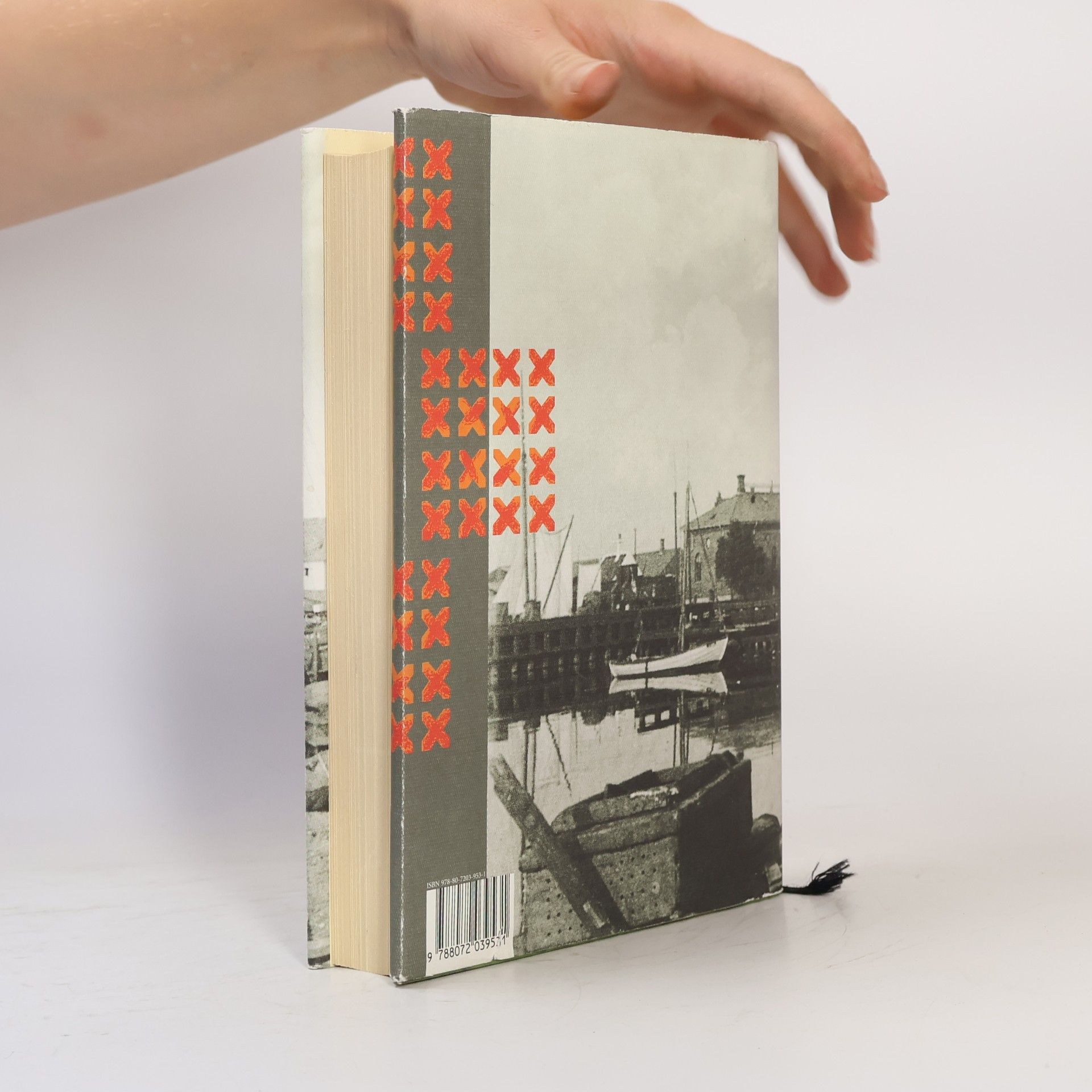 Aksel Sandemose Uprchlík kříží svou stopu: Vyprávění z vrahova dětství : (podle vydání z roku 1933)