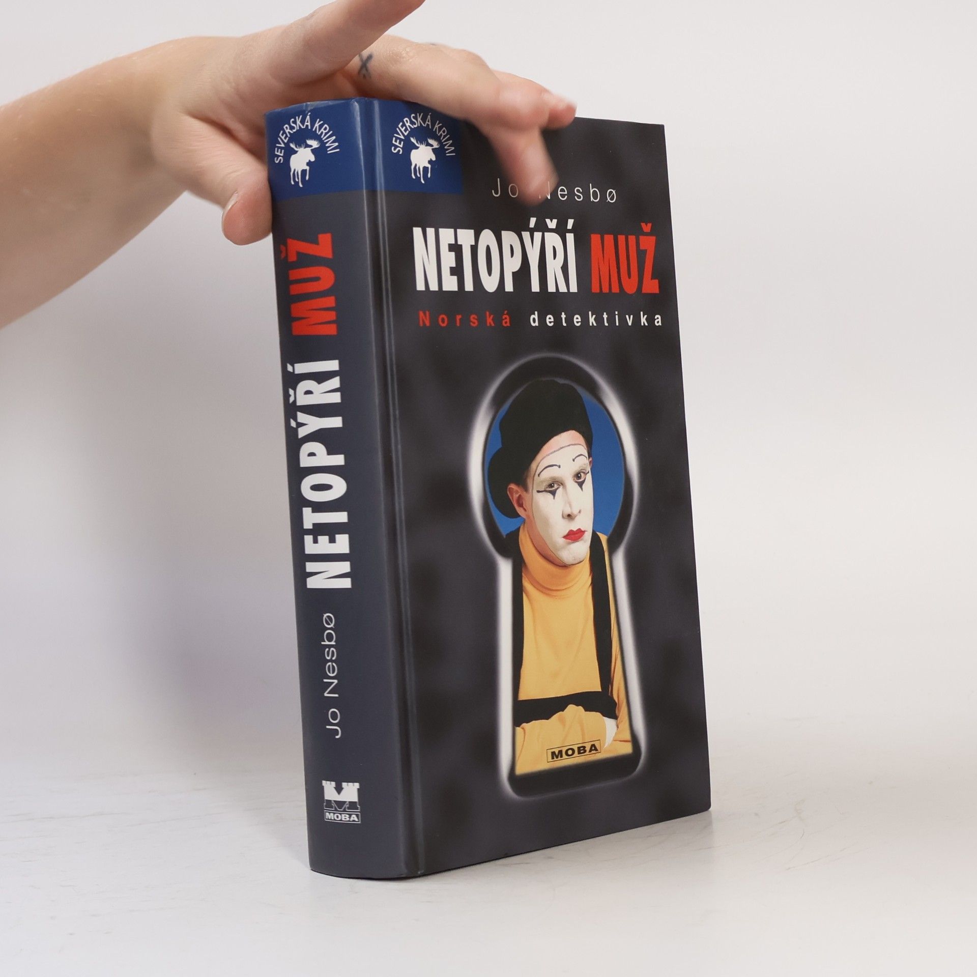 Jo Nesbø Netopýří muž : norská detektivka