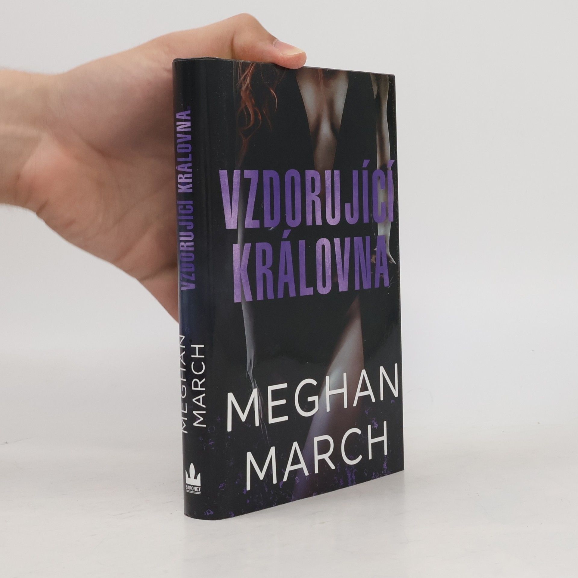 Meghan March Vzdorující královna : Mount trilogy 2