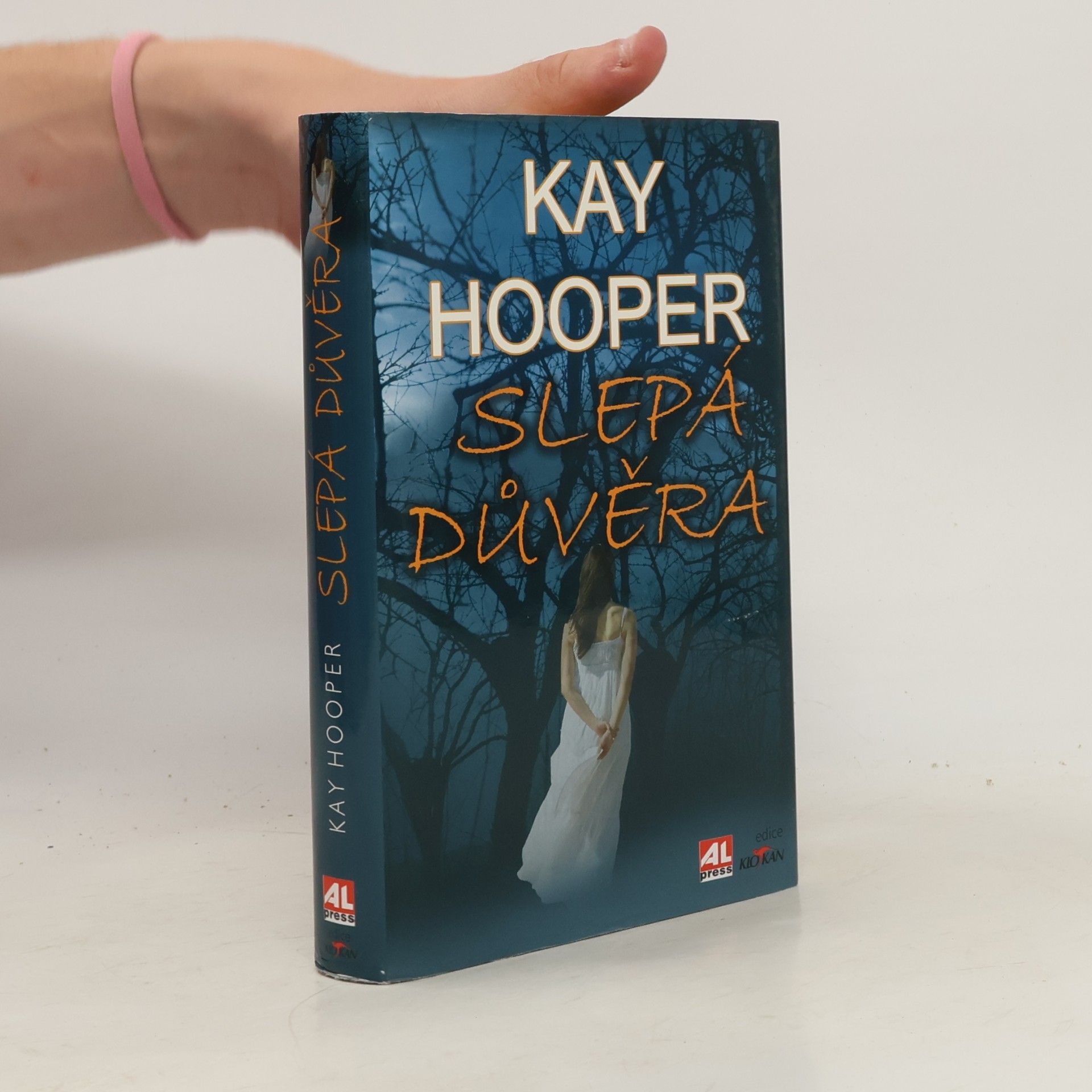 Kay Hooper Slepá důvěra