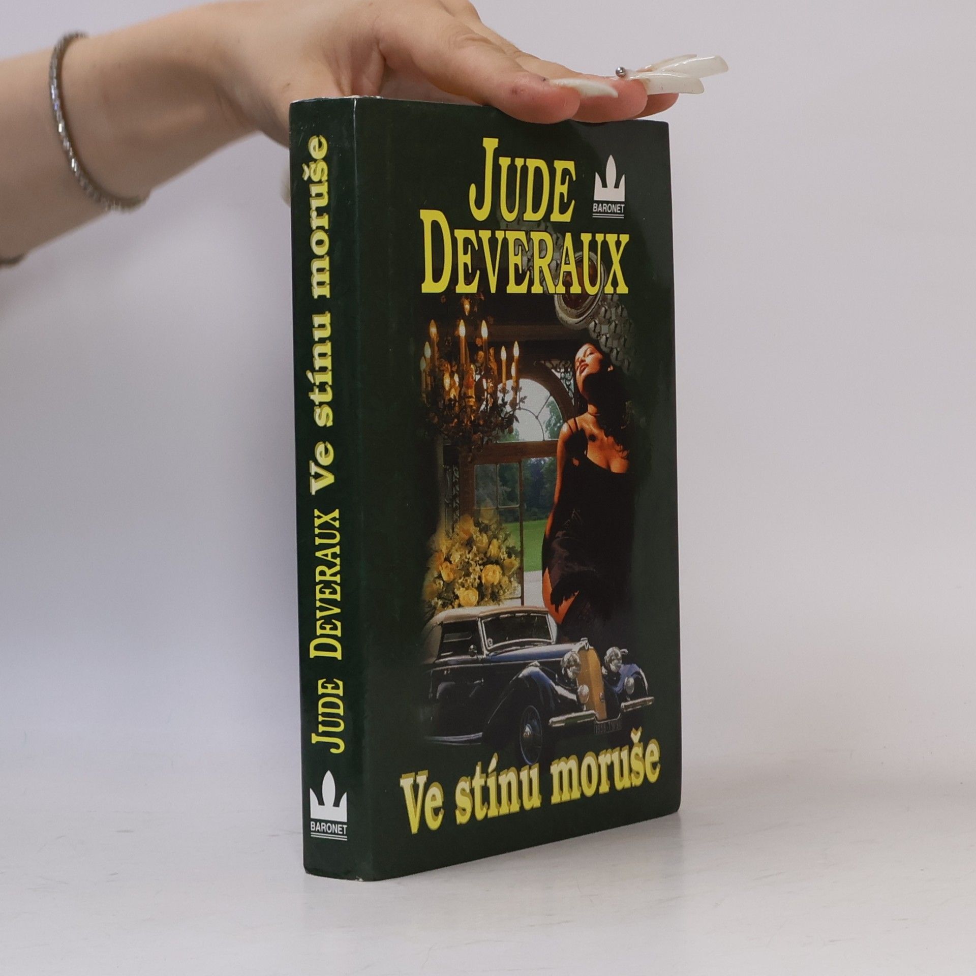 Jude Deveraux Ve stínu moruše