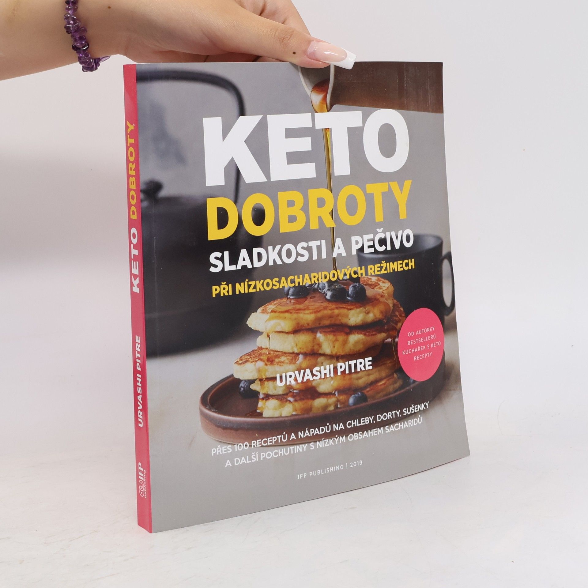 Ghazalle Badiozamani Keto dobroty. Sladkosti a pečivo při nízkosacharidových režimech