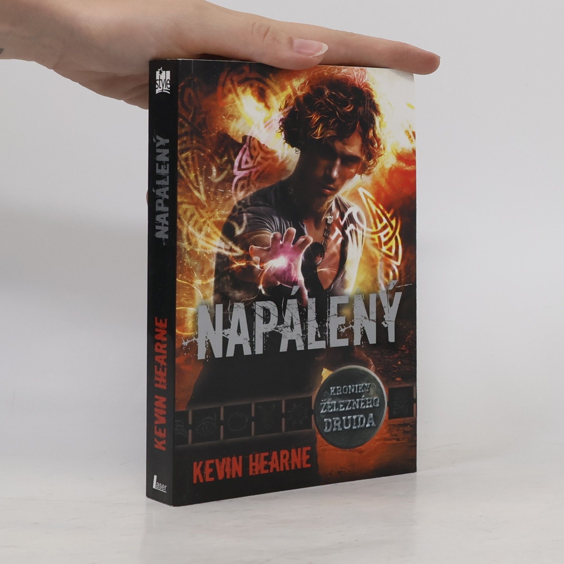 Kevin Hearne Napálený. Kroniky železného druida. 4. díl