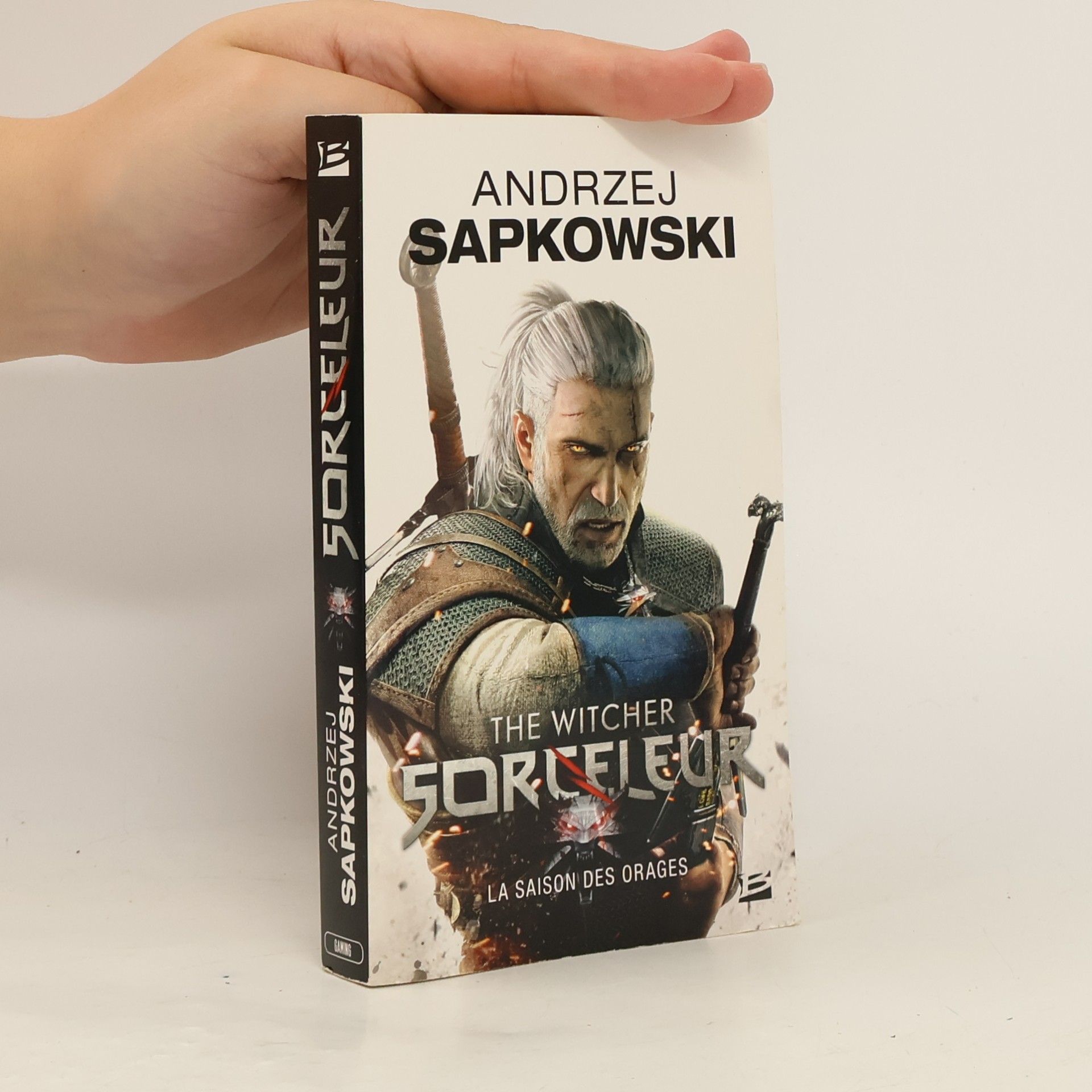 Andrzej Sapkowski Sorceleur - 8: La Saison des orages