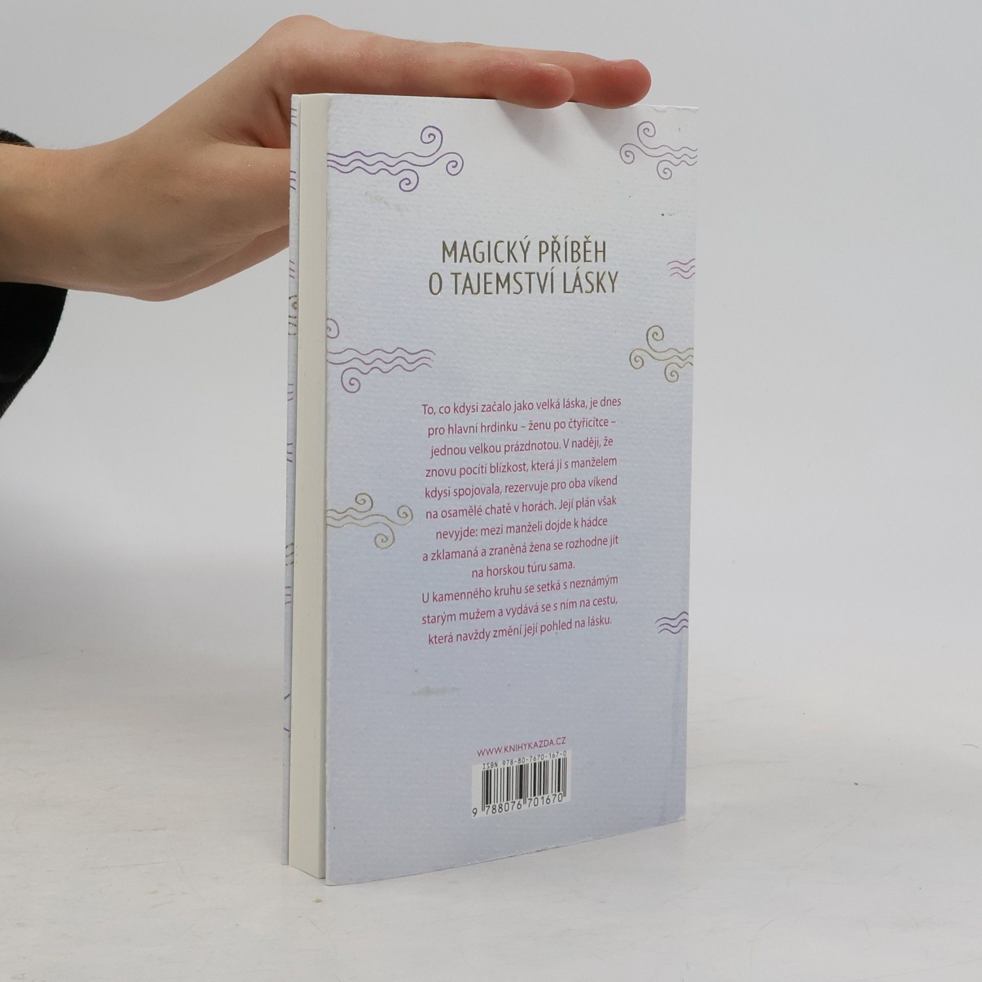 Tessa Randau Hory, mlha, láska a já