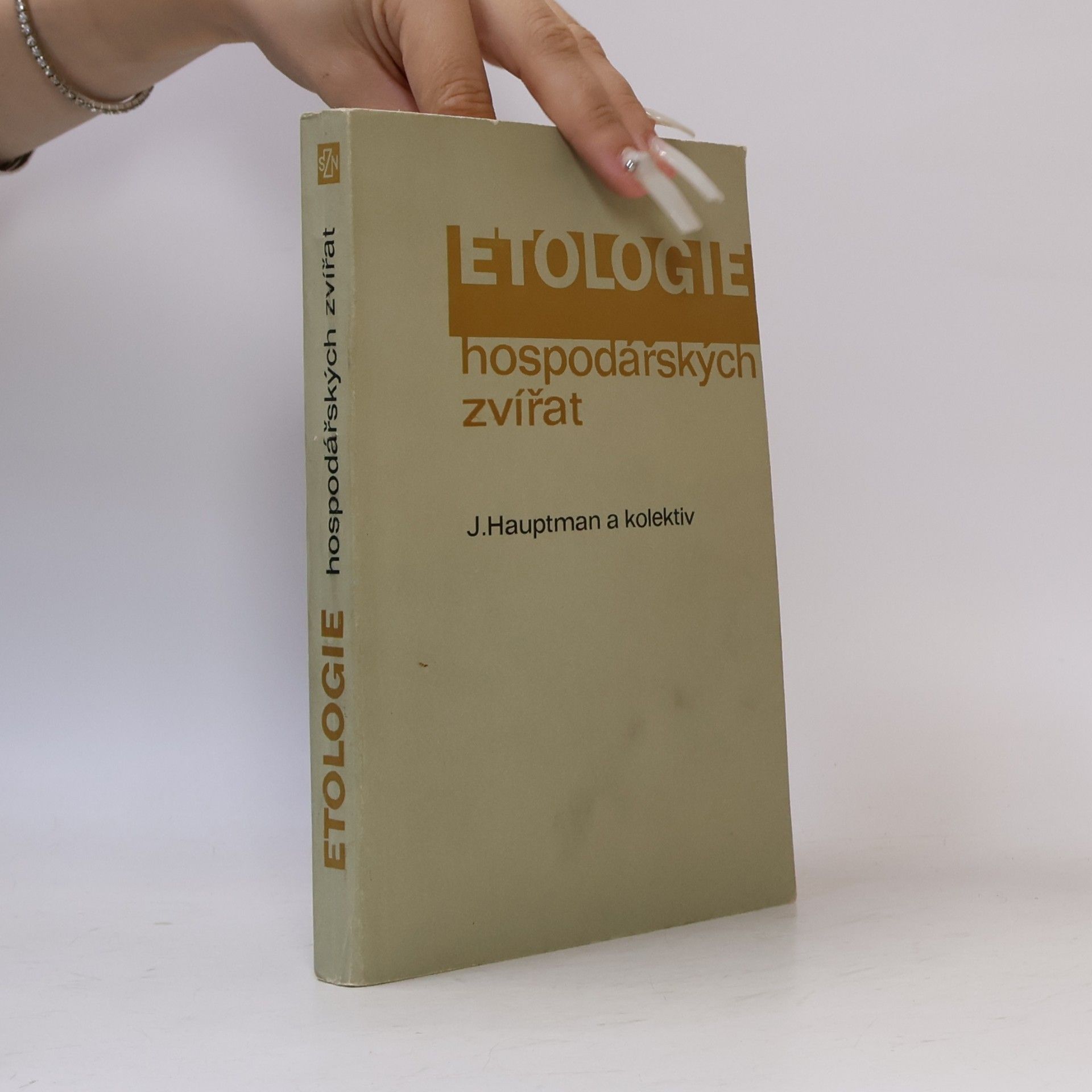 J. Hauptman Etologie hospodářských zvířat