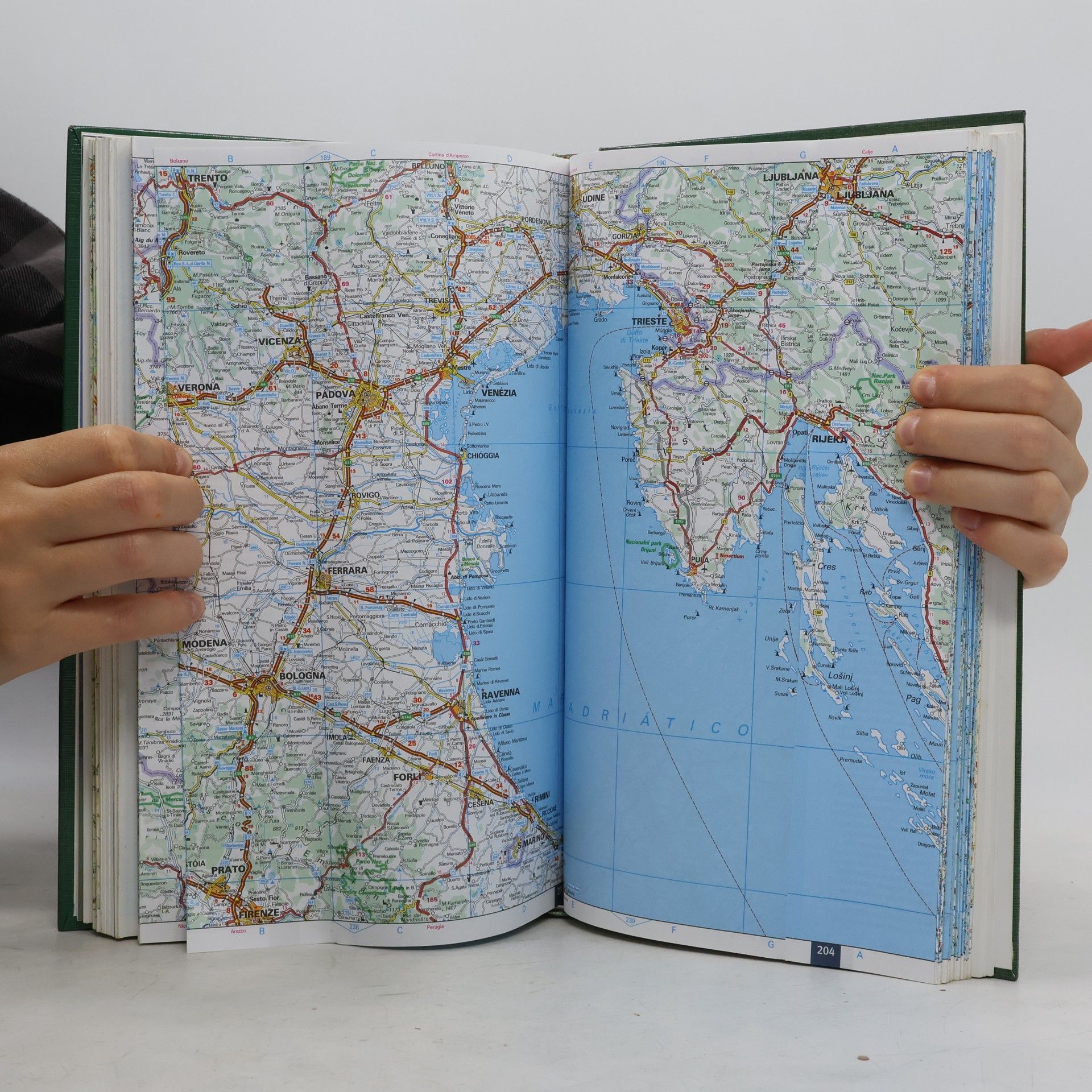 Kolektiv autorů Autoatlas Európy