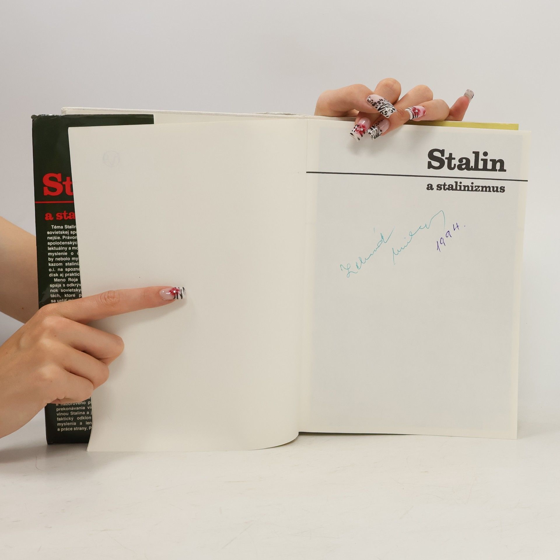 Roj Aleksandrovič Medvedev Stalin a stalinizmus. Historické črty. slovensky