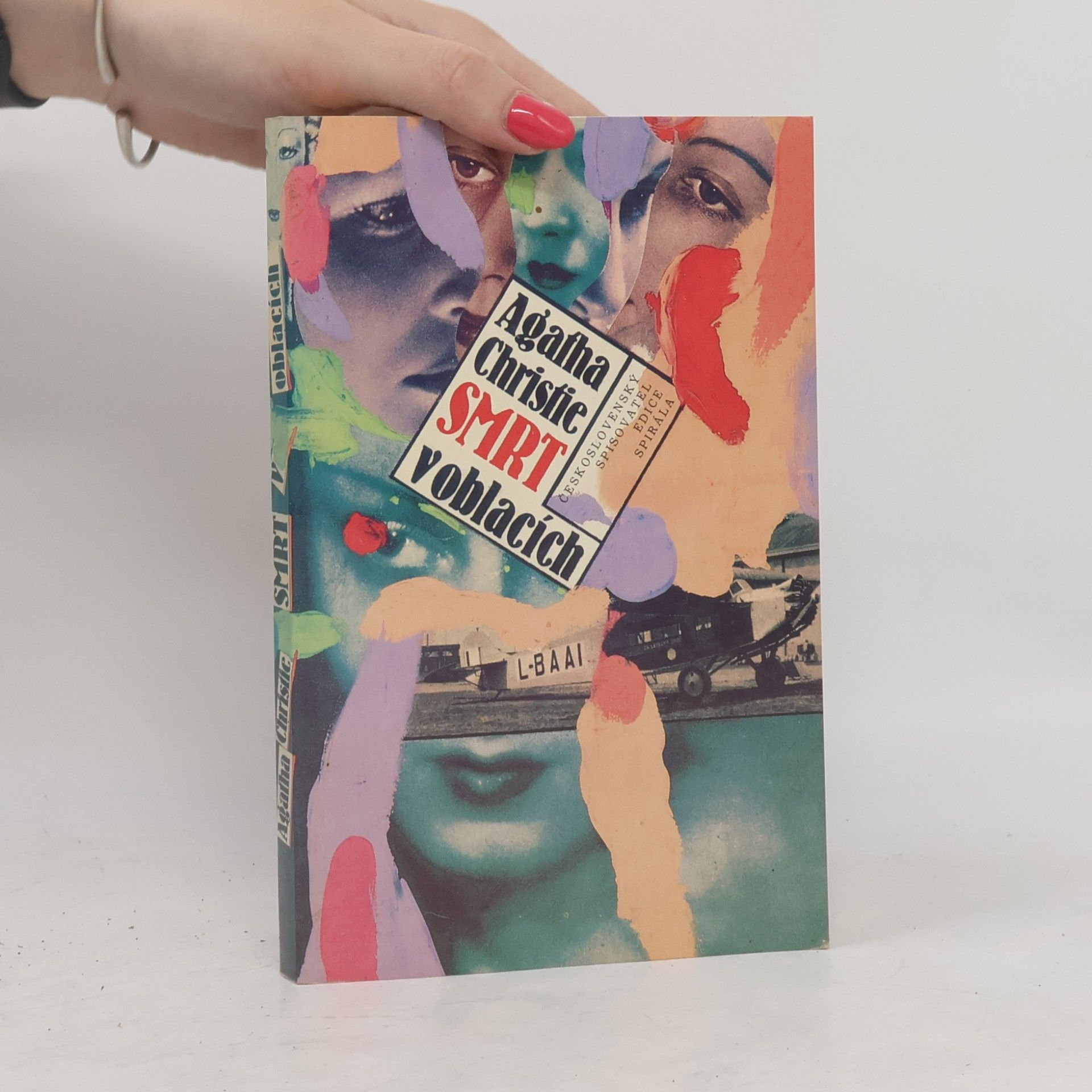 Agatha Christie Smrt v oblacích