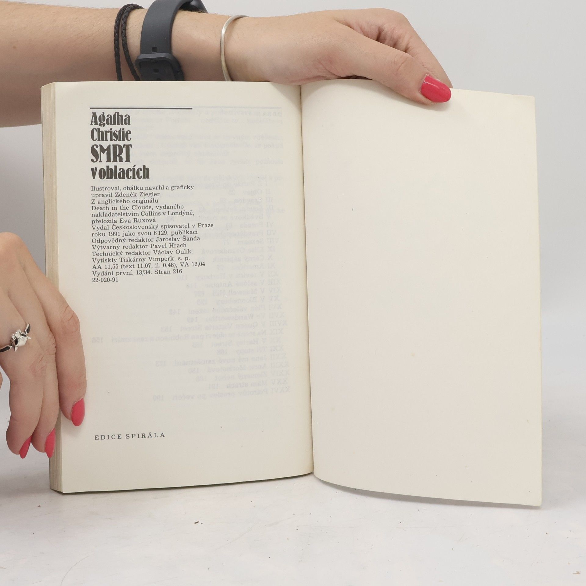 Agatha Christie Smrt v oblacích
