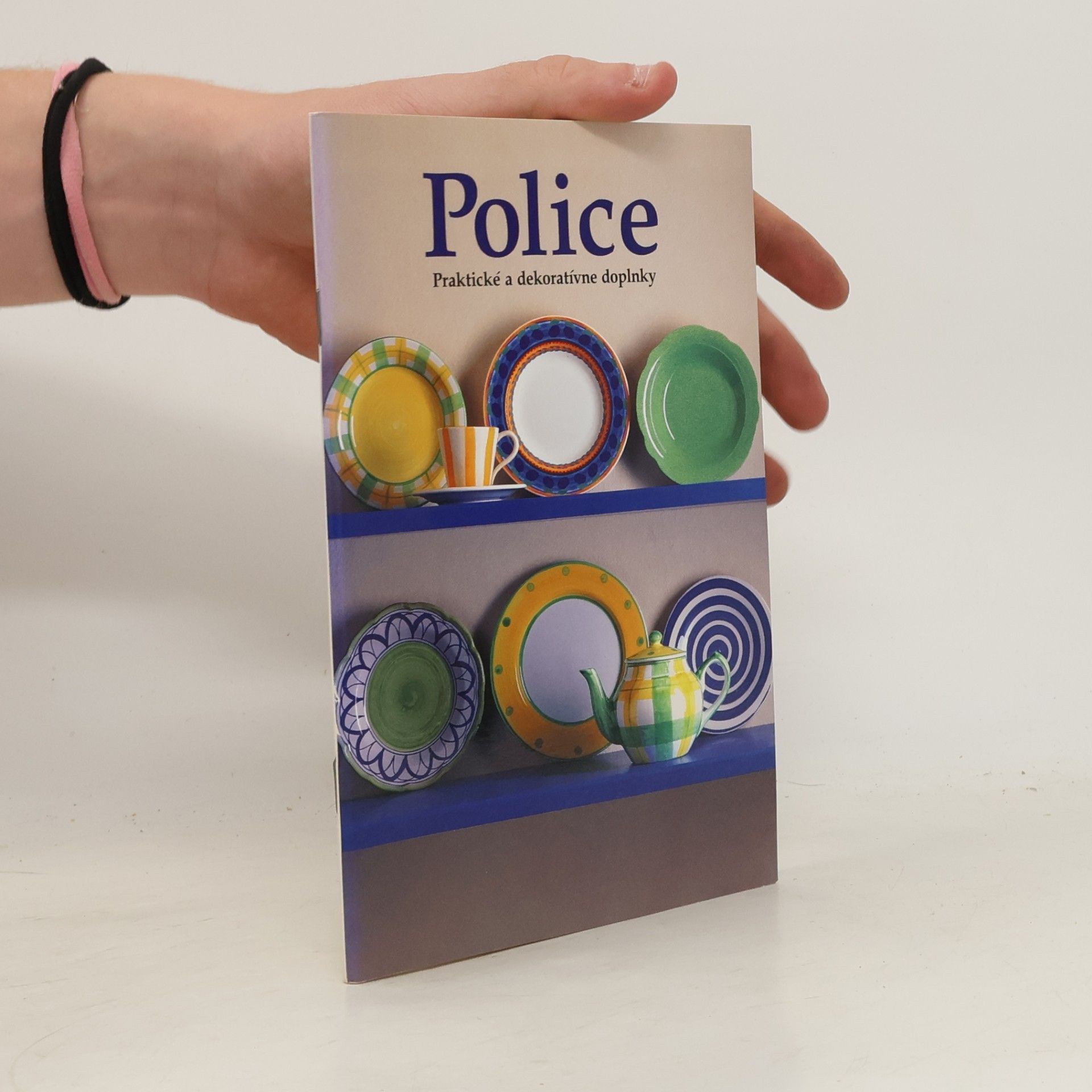 Greg Cheetham Police: Praktické a dekoratívne doplnky