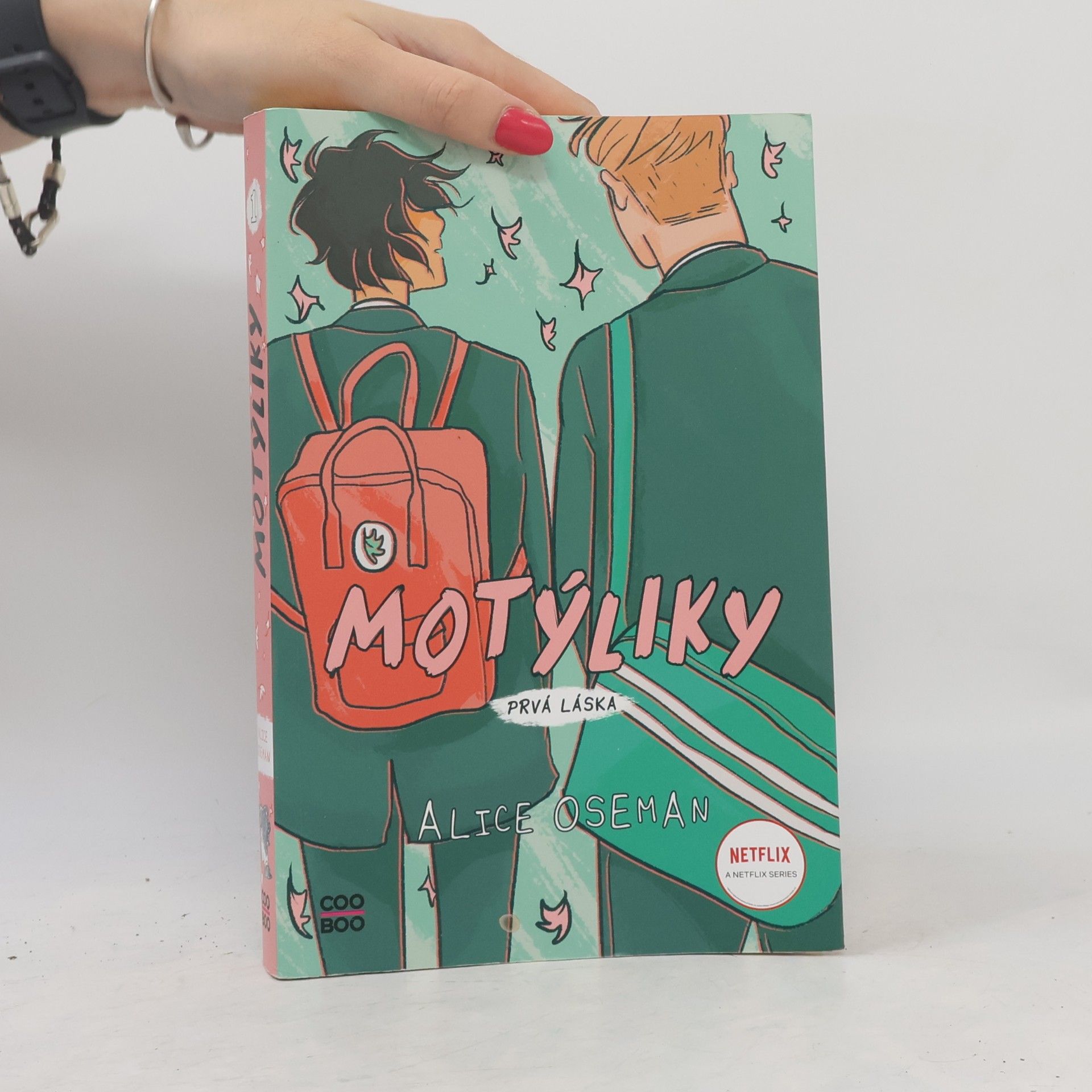Alice Oseman Motýliky. Prvá láska